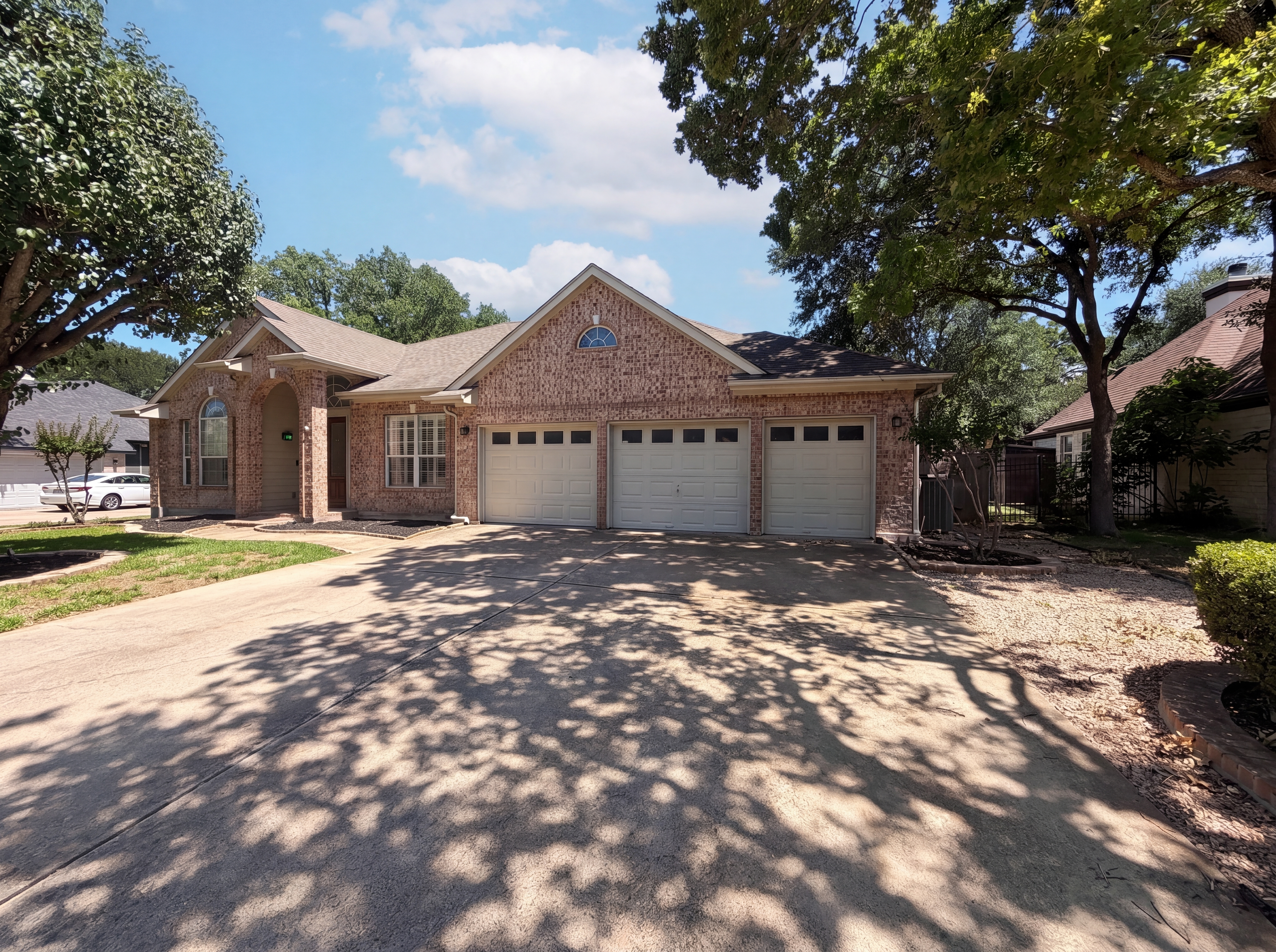 Photo 21 of 24 of 117 Brentwood Dr, Georgetown, TX