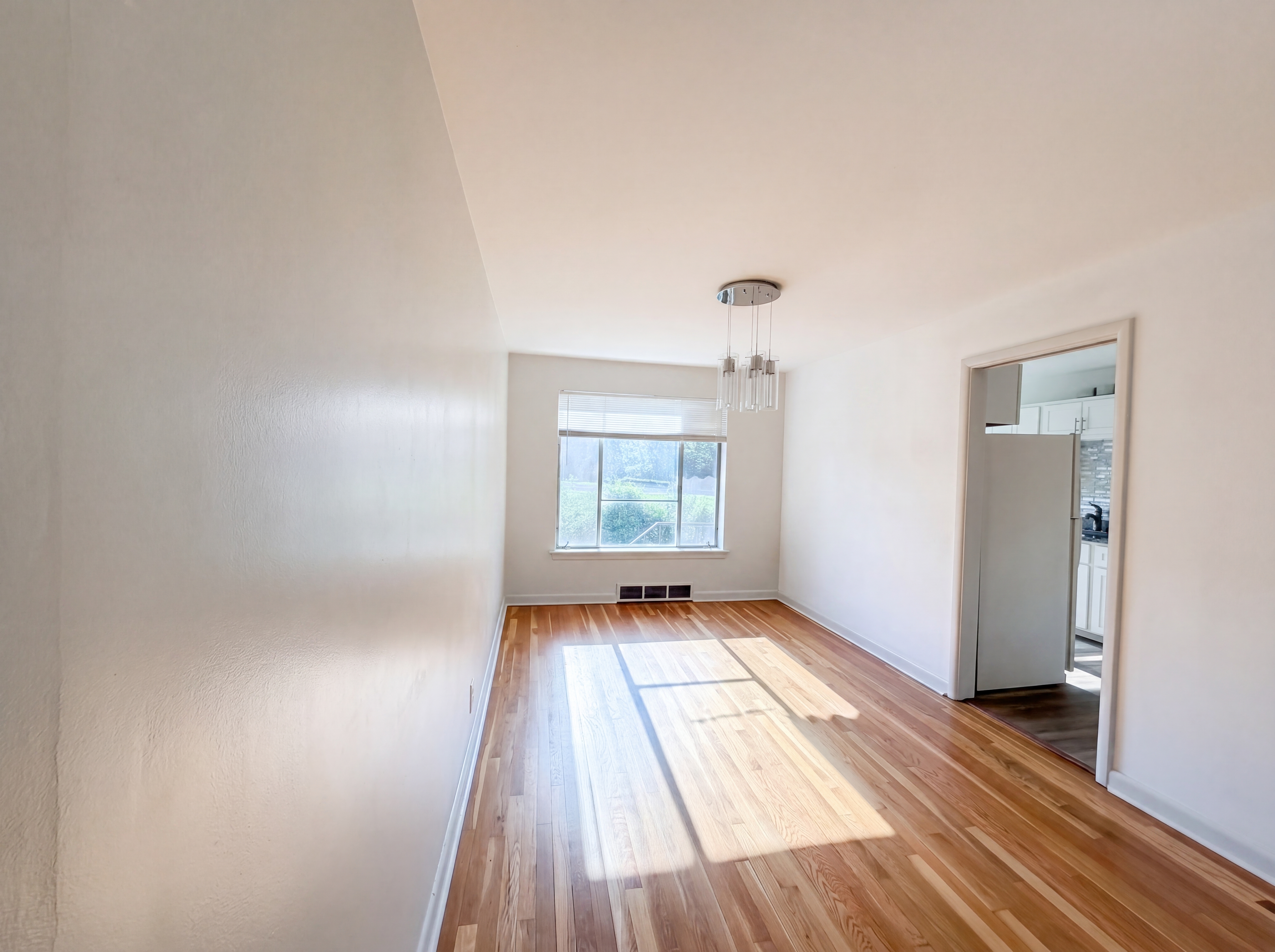 Photo 7 of 18 of 1136 Burch Ln, Saint Louis, MO