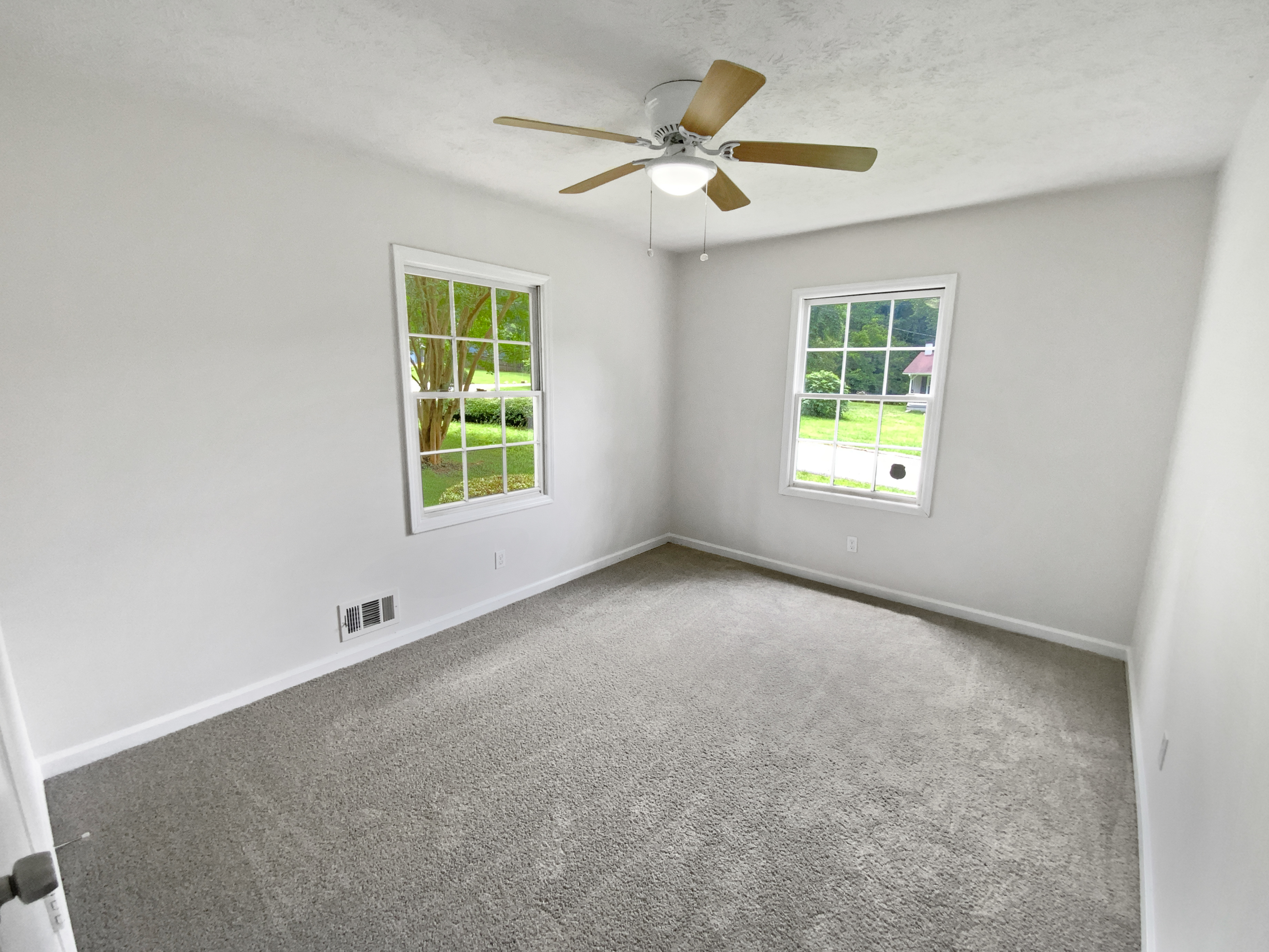 Photo 16 of 20 of 540 Stockwood Dr, Woodstock, GA