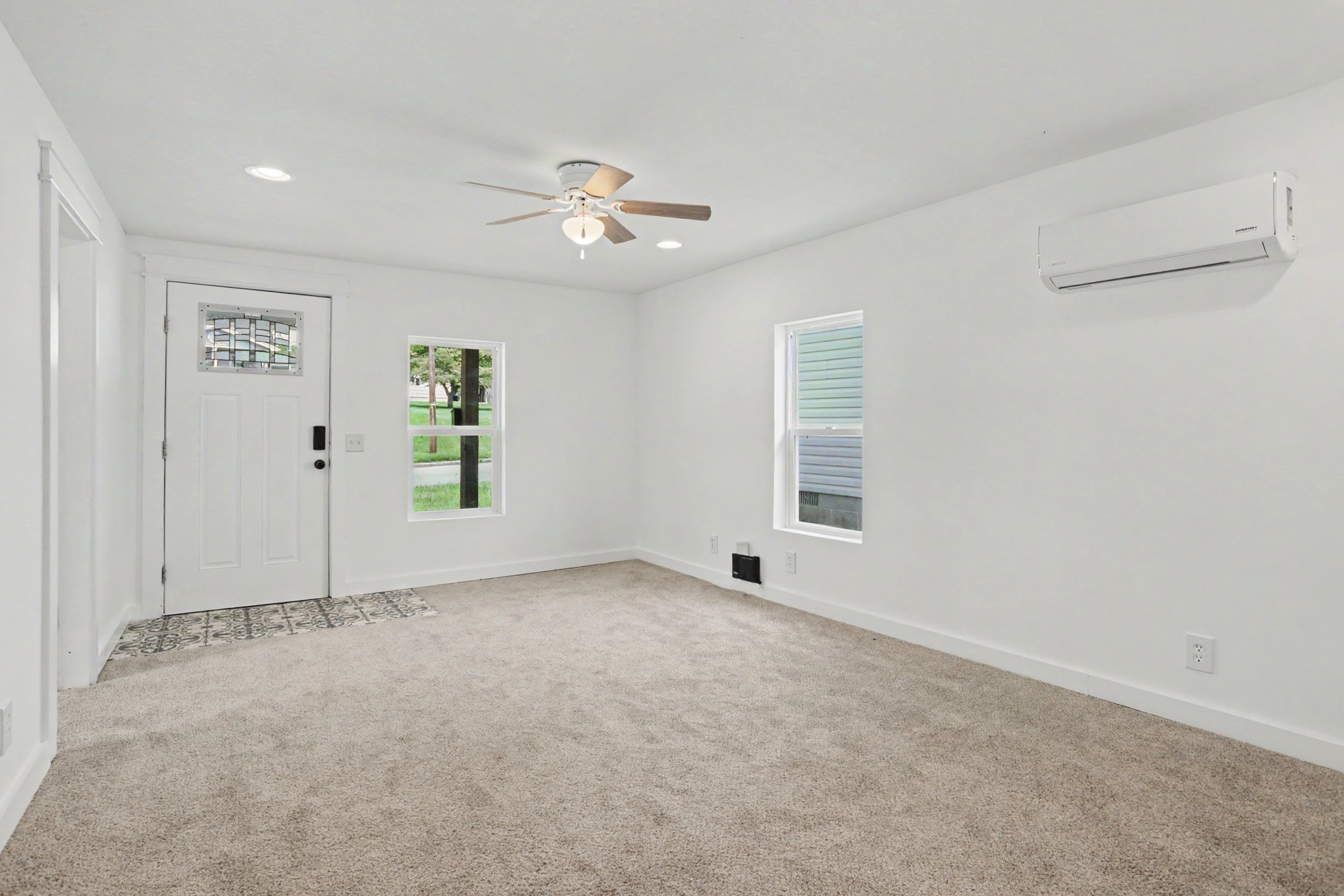 Photo 3 of 17 of 7 E Vine St, Jackson, OH