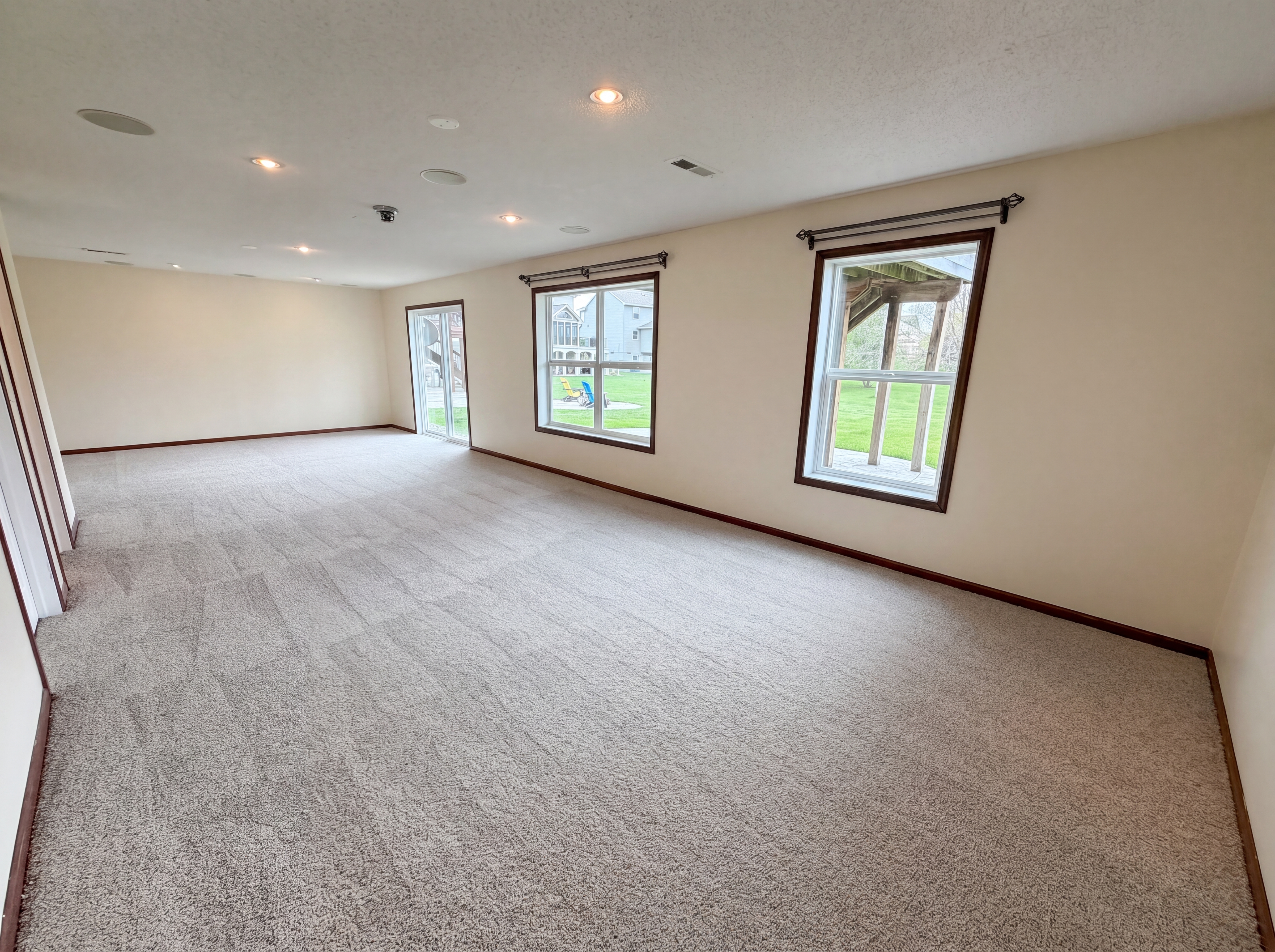 Photo 13 of 31 of 6757 Troy Ln N, Maple Grove, MN