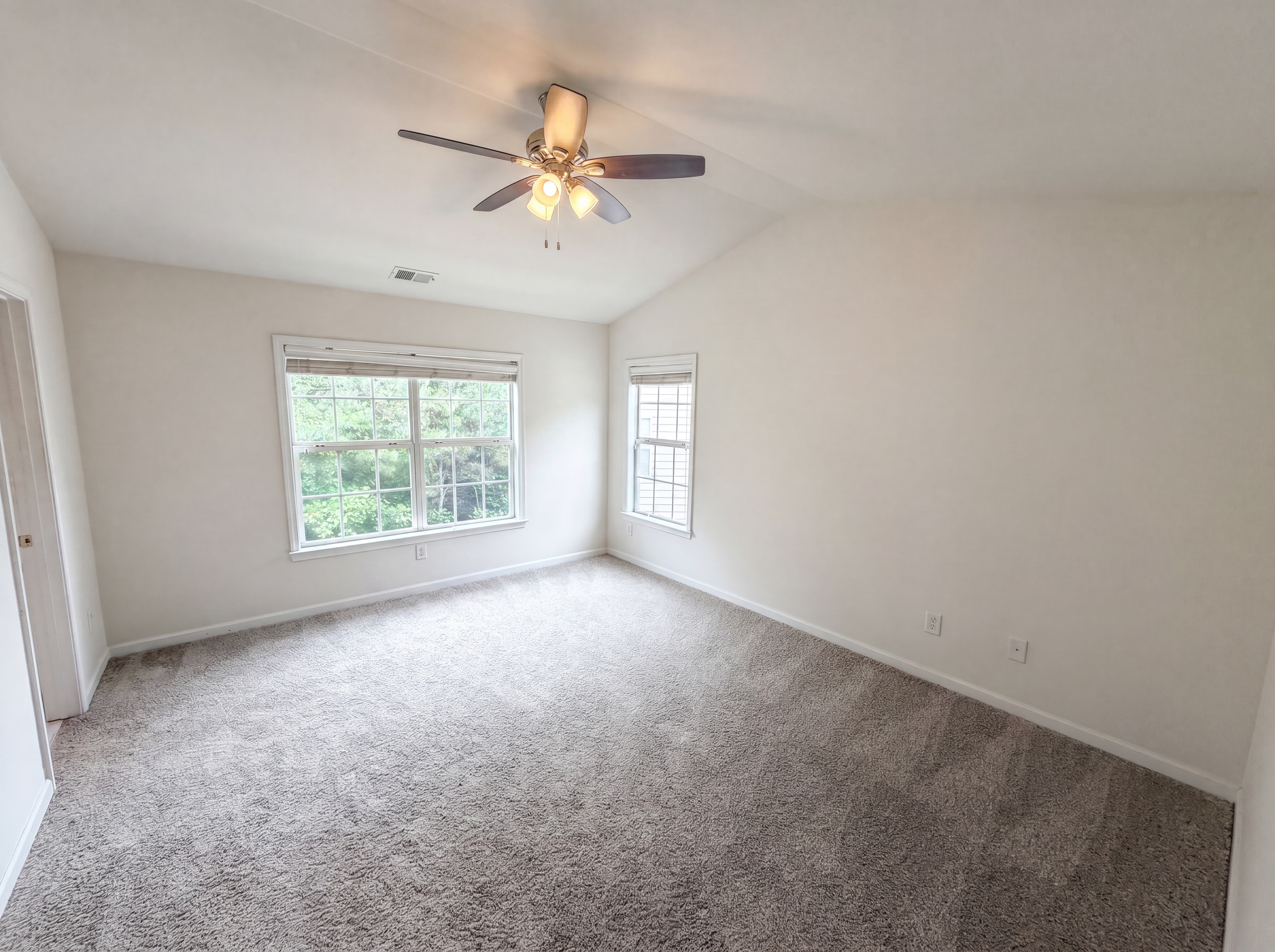 Photo 17 of 29 of 4660 Creekside Villas Way SE, Smyrna, GA
