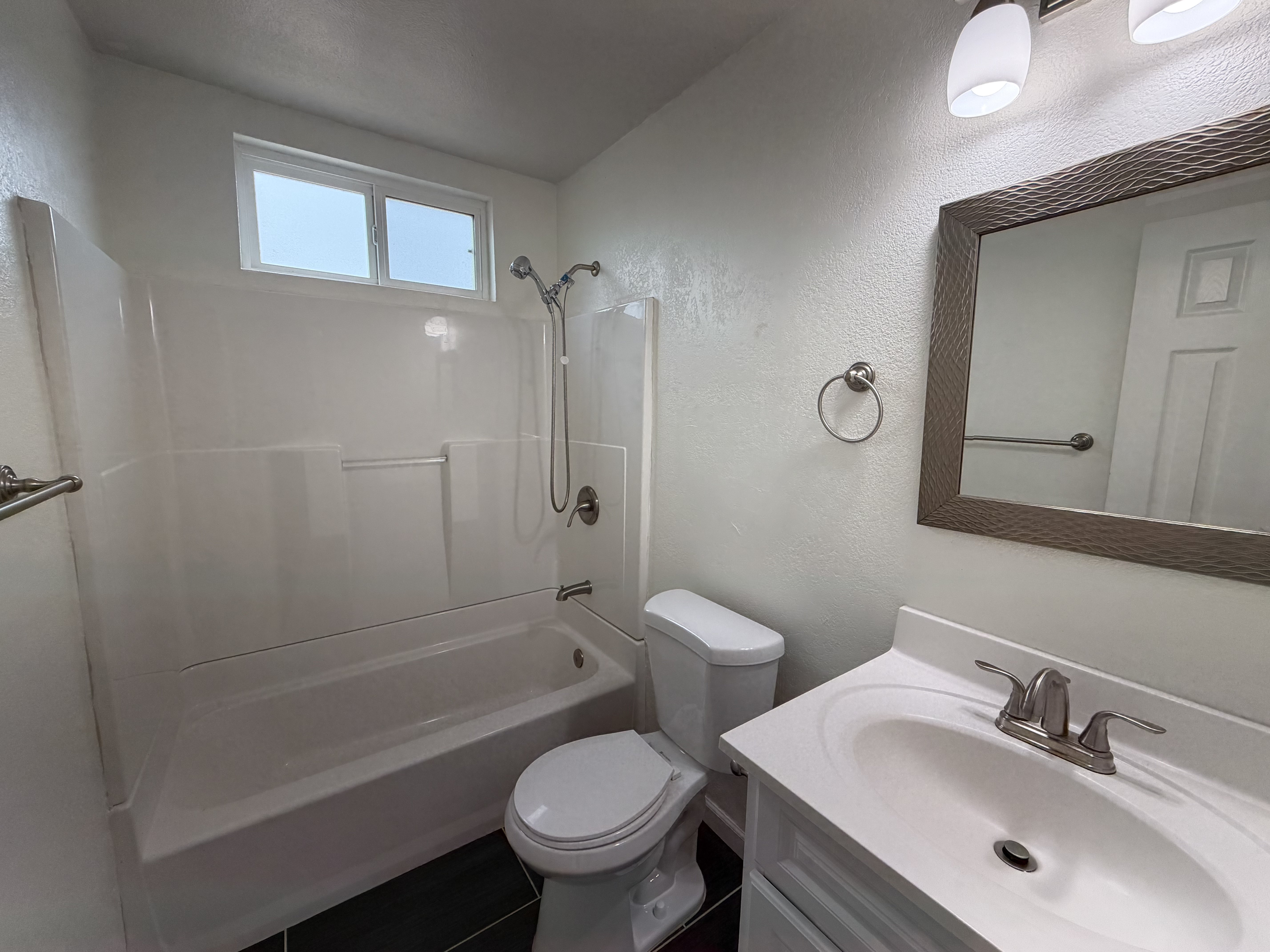 Photo 15 of 22 of 7550 Tamoshanter Way, Sacramento, CA