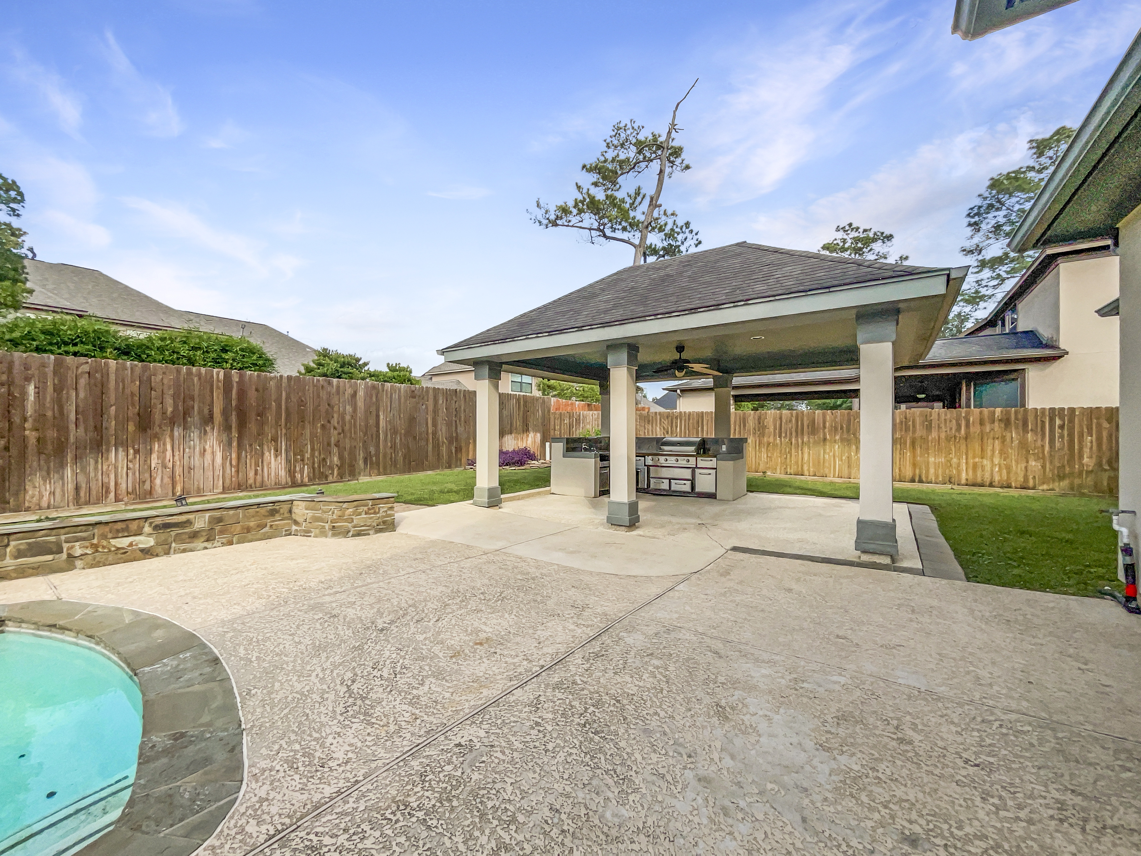 Photo 32 of 36 of 13830 Campwood Ln, Cypress, TX