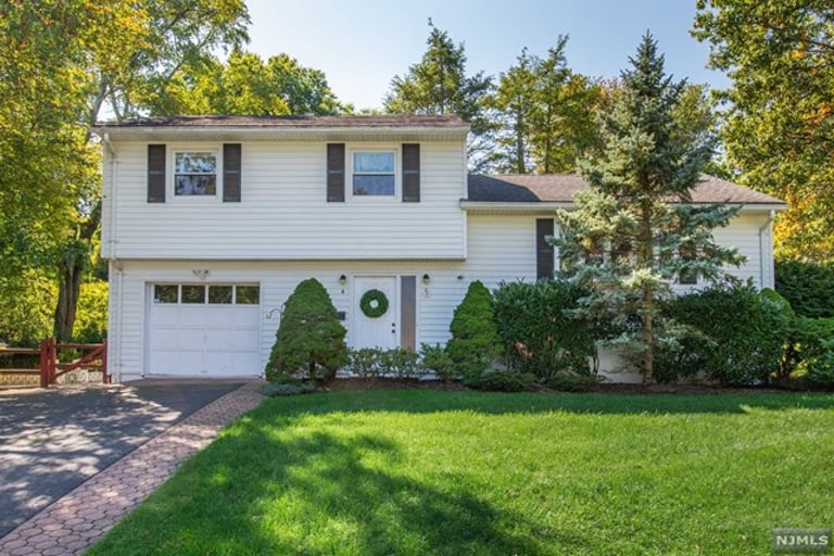 4 Hilltop Dr, Cedar Grove, NJ 07009 Opendoor