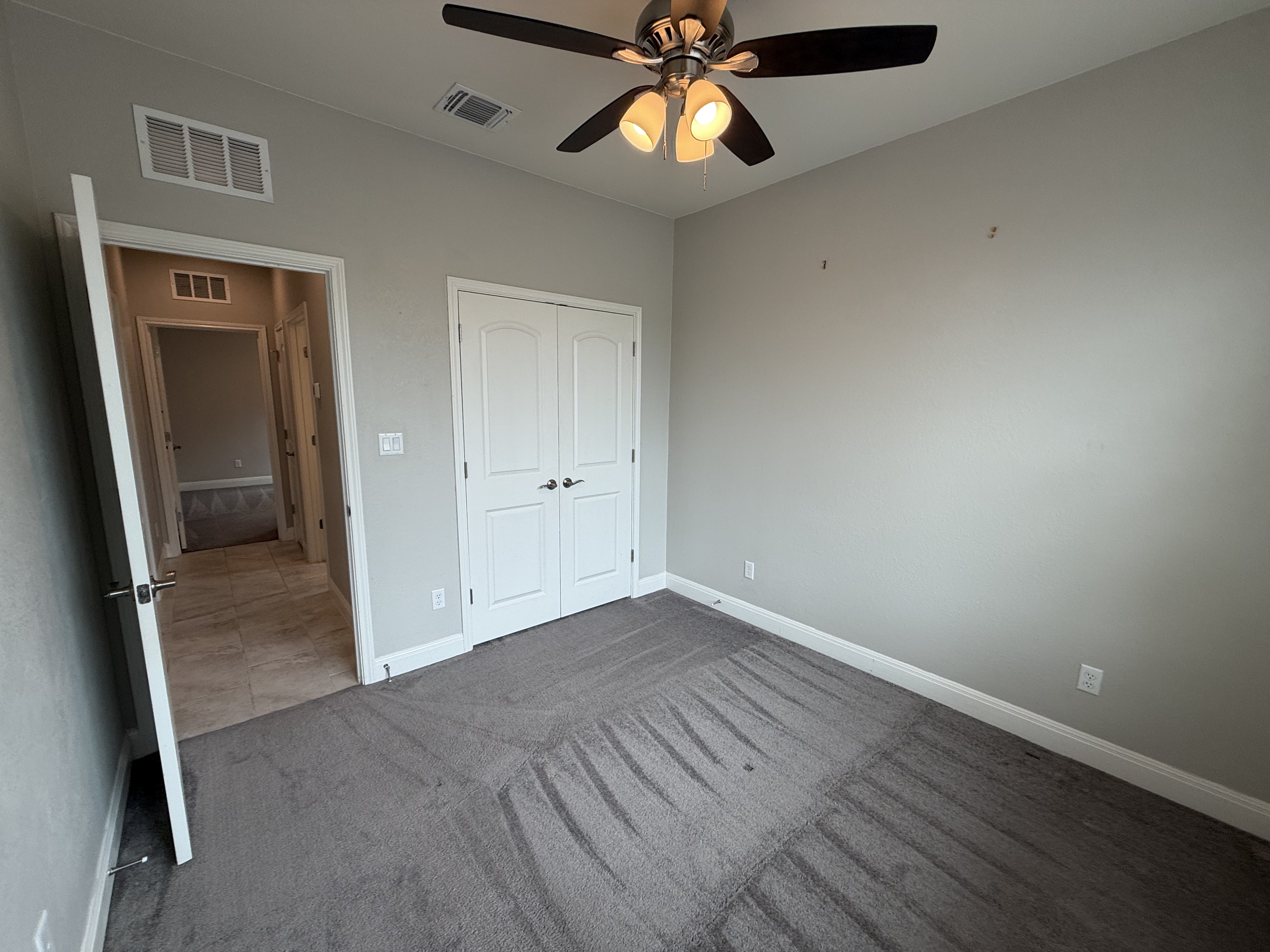 Photo 12 of 18 of 306 Duroc Dr, Hutto, TX
