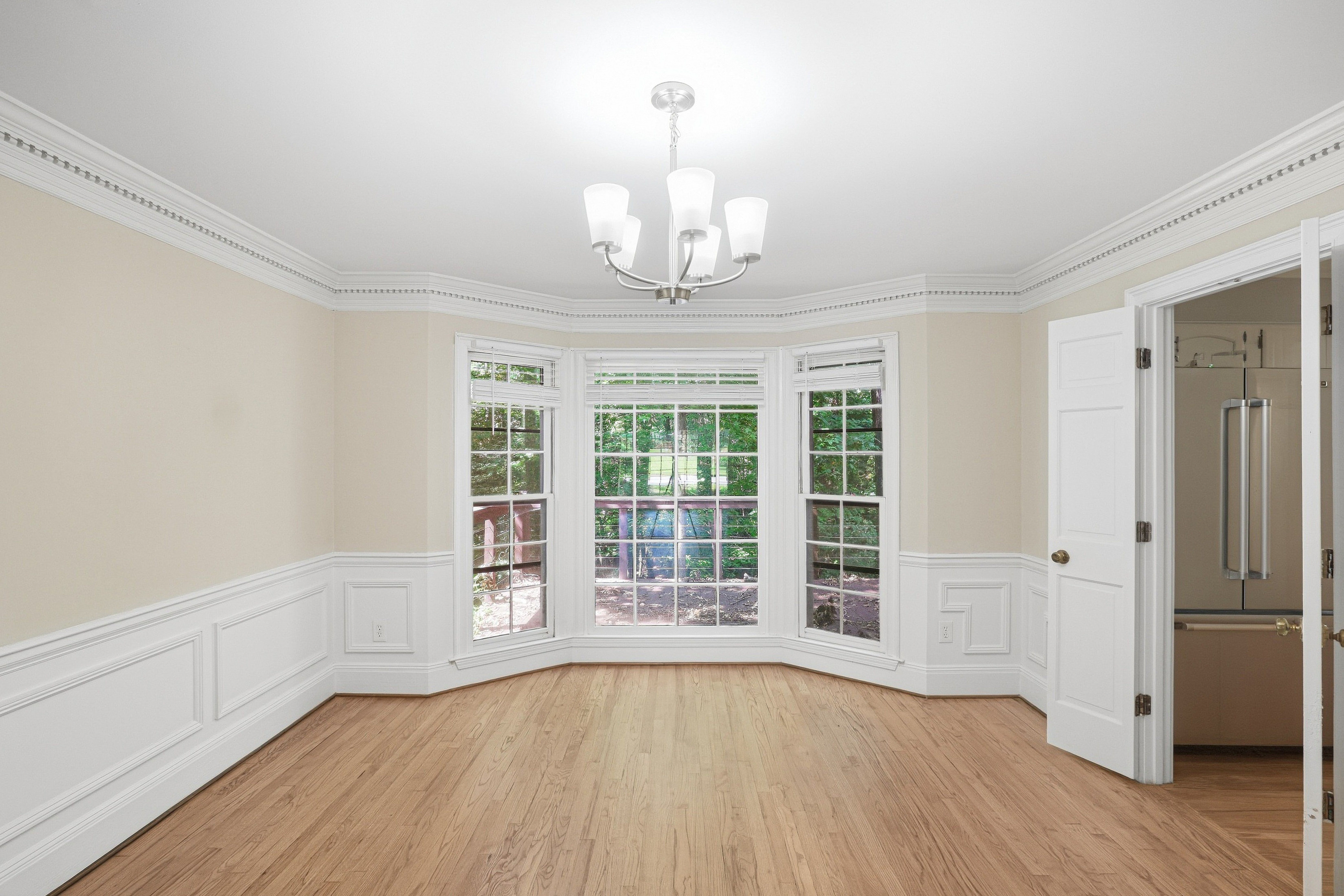 Photo 23 of 54 of 2360 Kimbrough Ct, Sandy Springs, GA