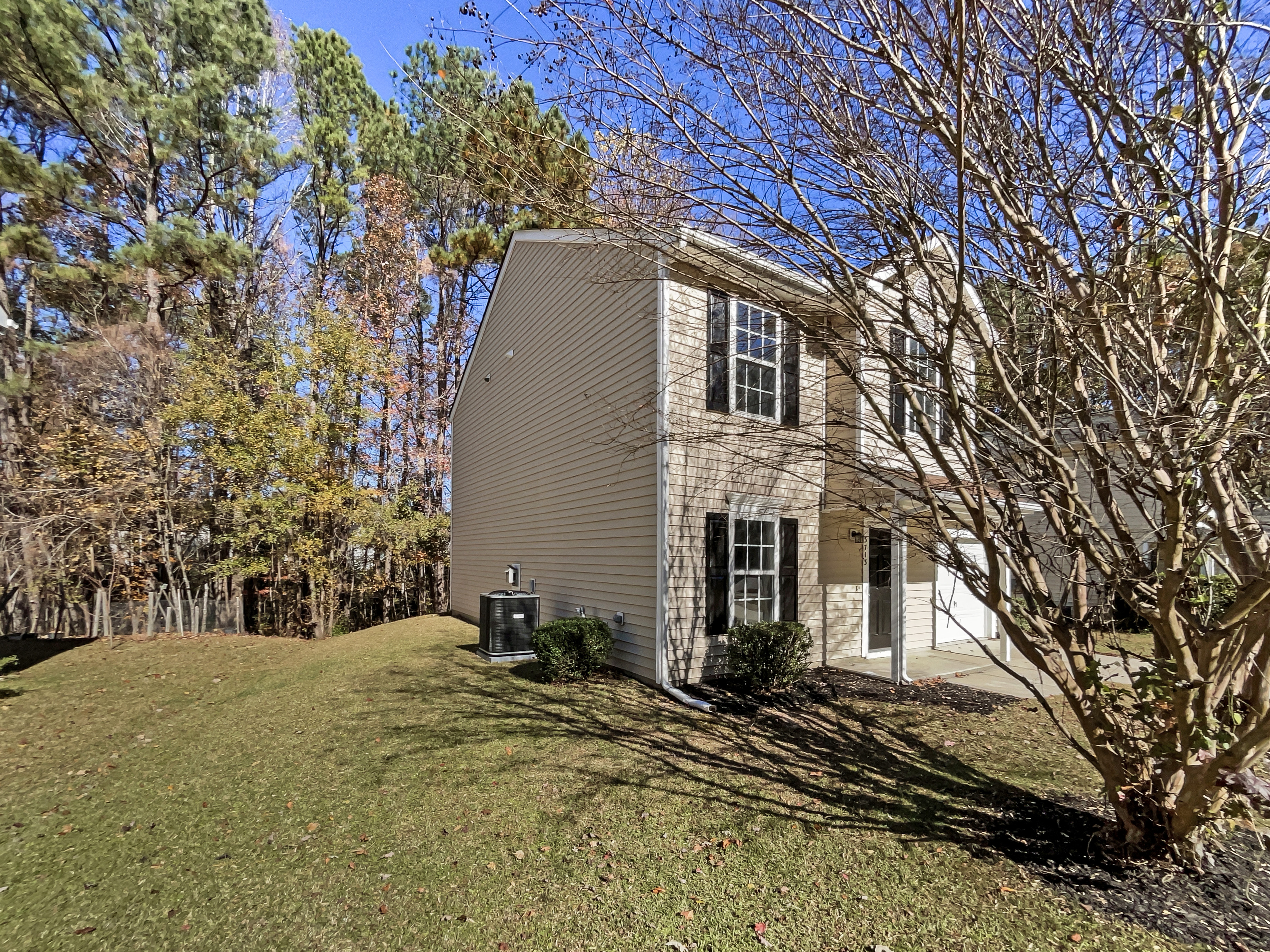 Photo 15 of 17 of 5713 Forest Point Rd, Raleigh, NC
