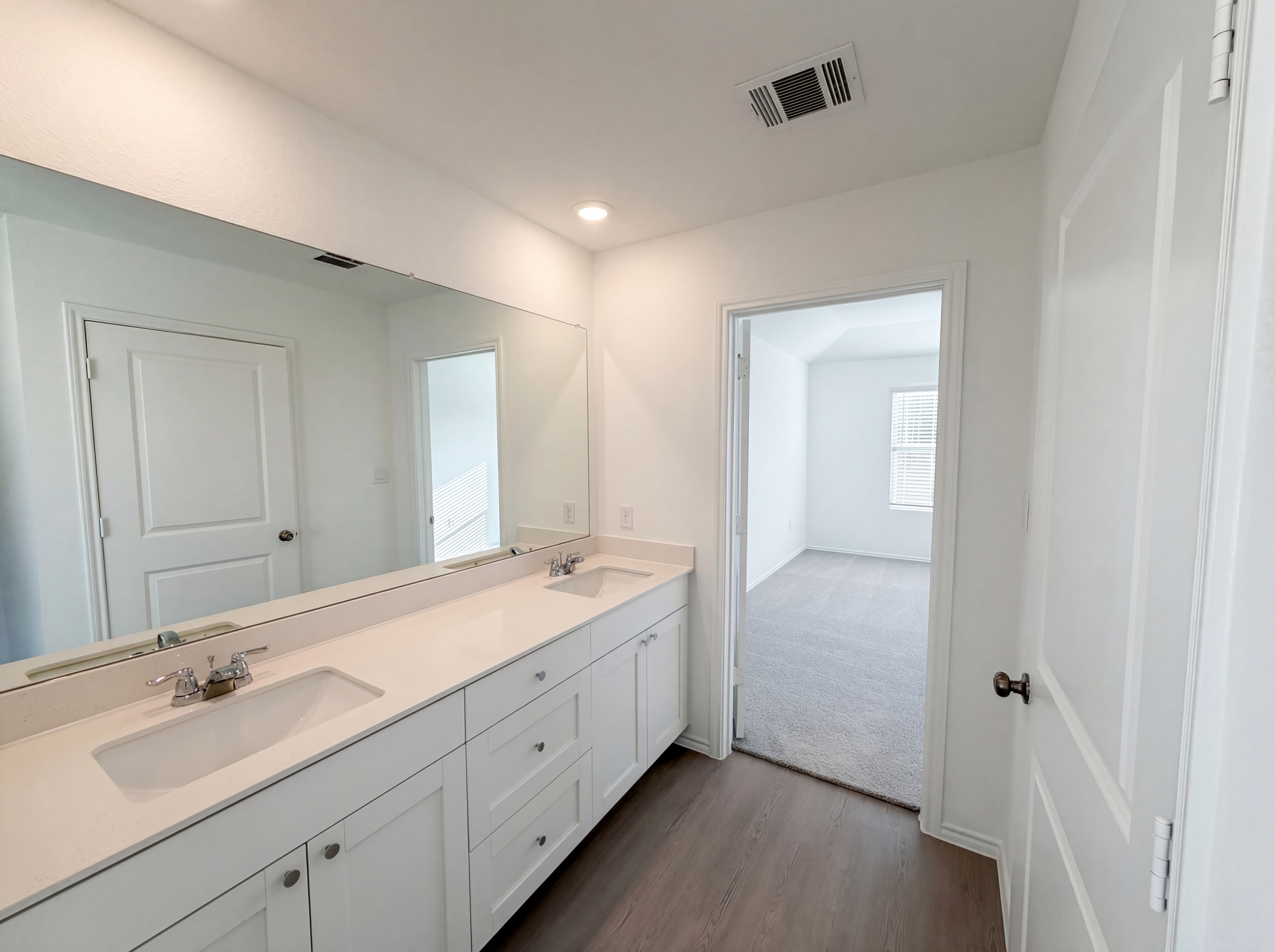 Photo 18 of 21 of 507 Vantage Dr, Hutto, TX