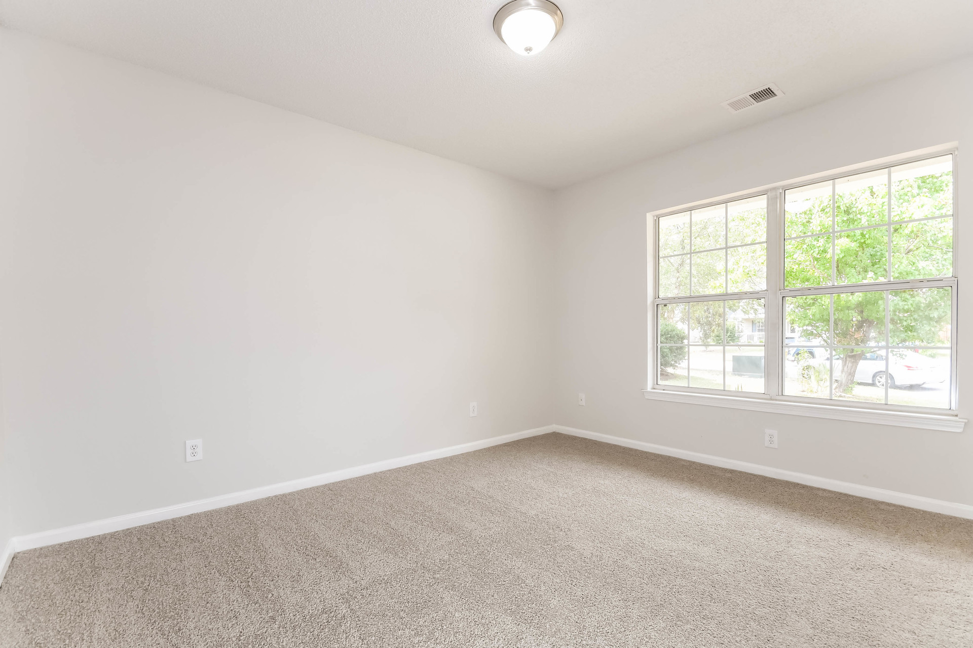 Photo 15 of 21 of 1004 Friartuck Trl, Ladson, SC