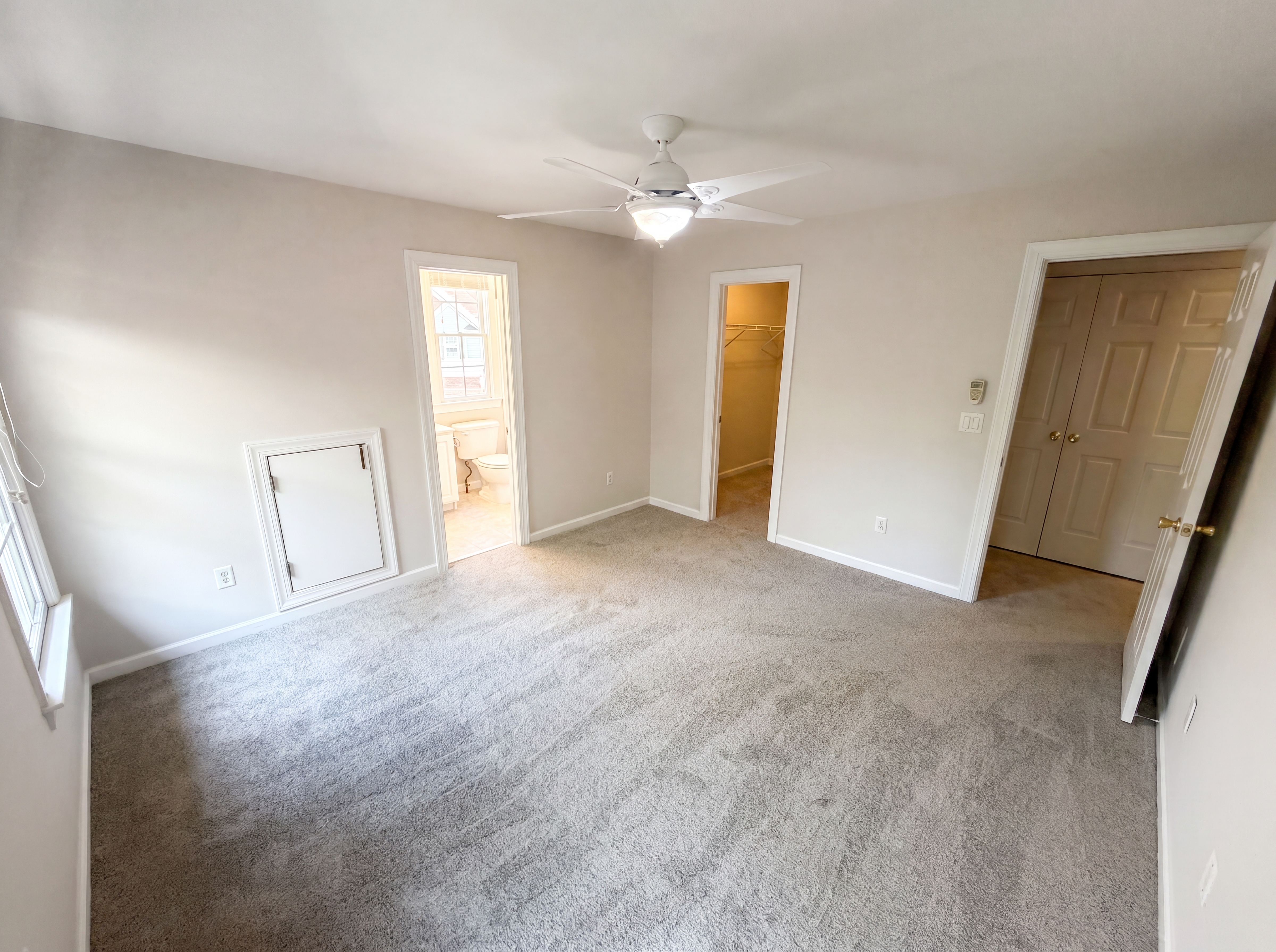 Photo 16 of 38 of 1231 Dunwoody Village Dr, Atlanta, GA