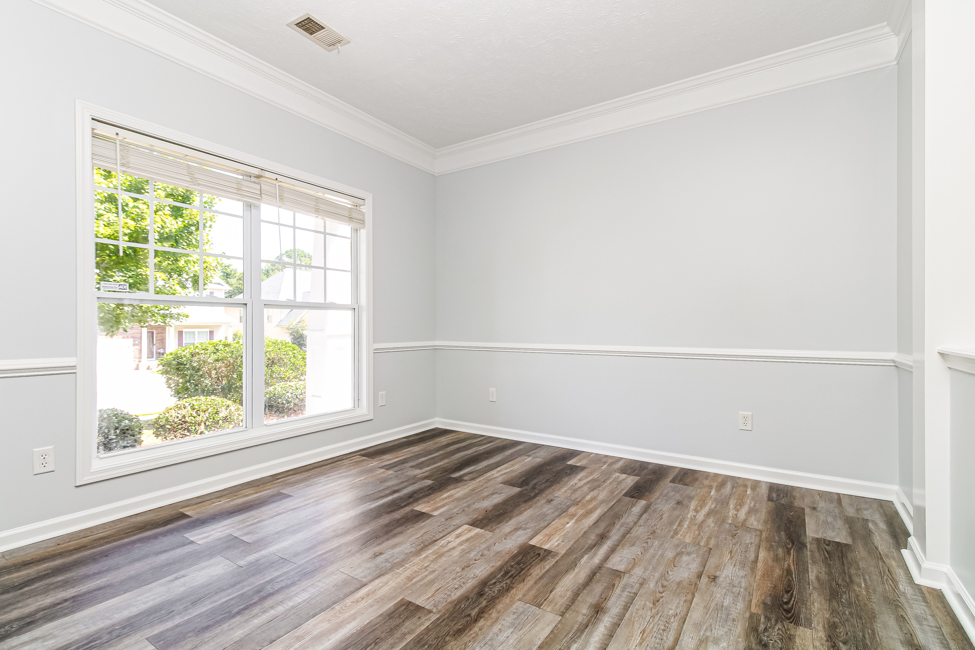 Photo 6 of 18 of 247 Brooksdale Dr, Columbia, SC