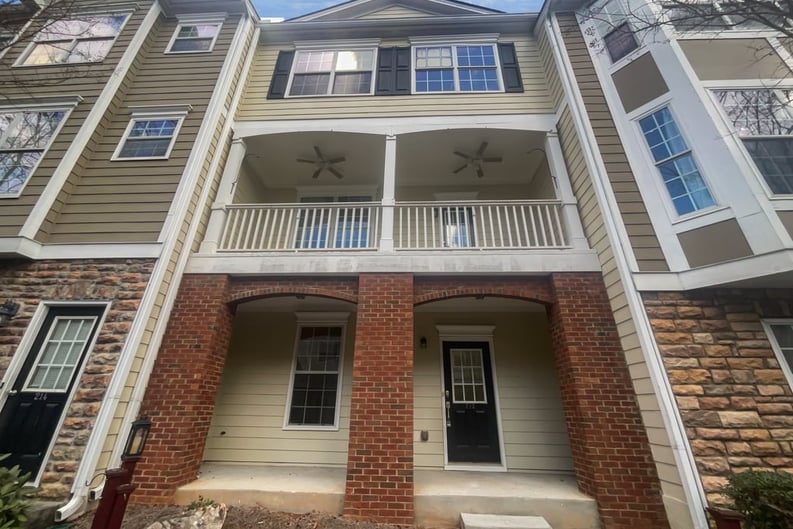 Property photo 1 of 212 Riverstone Commons Cir