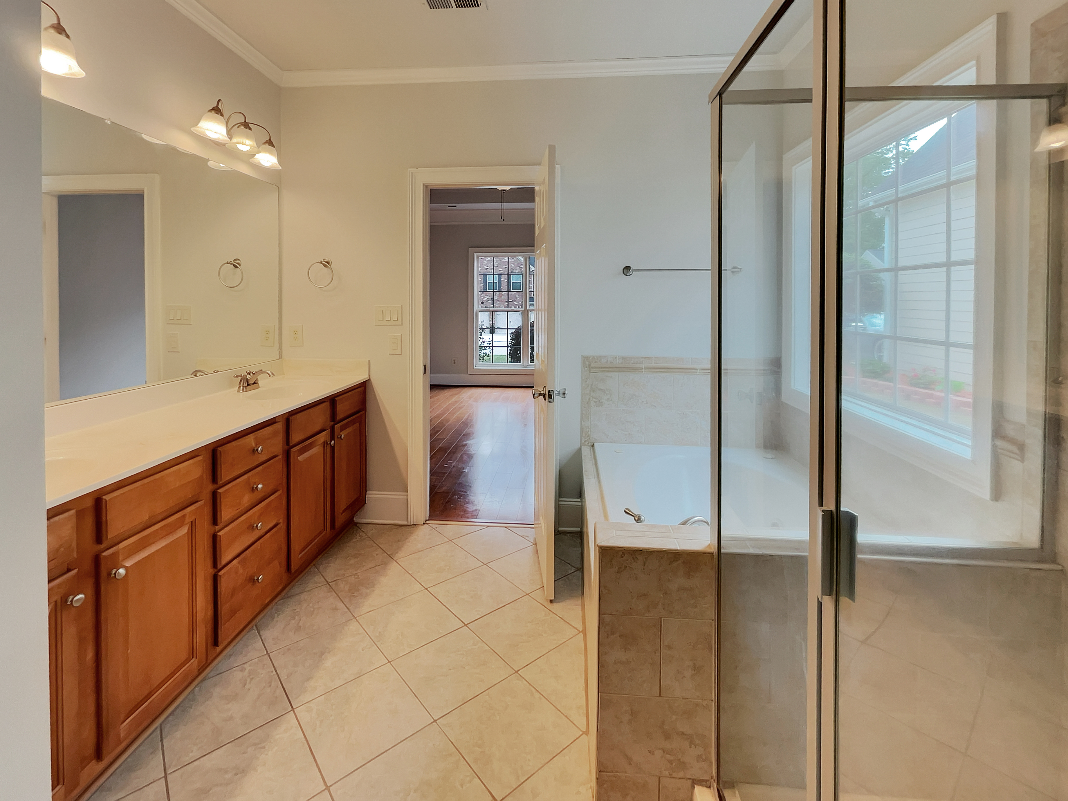 Photo 7 of 34 of 6405 Beaver Creek Trl, Atlanta, GA