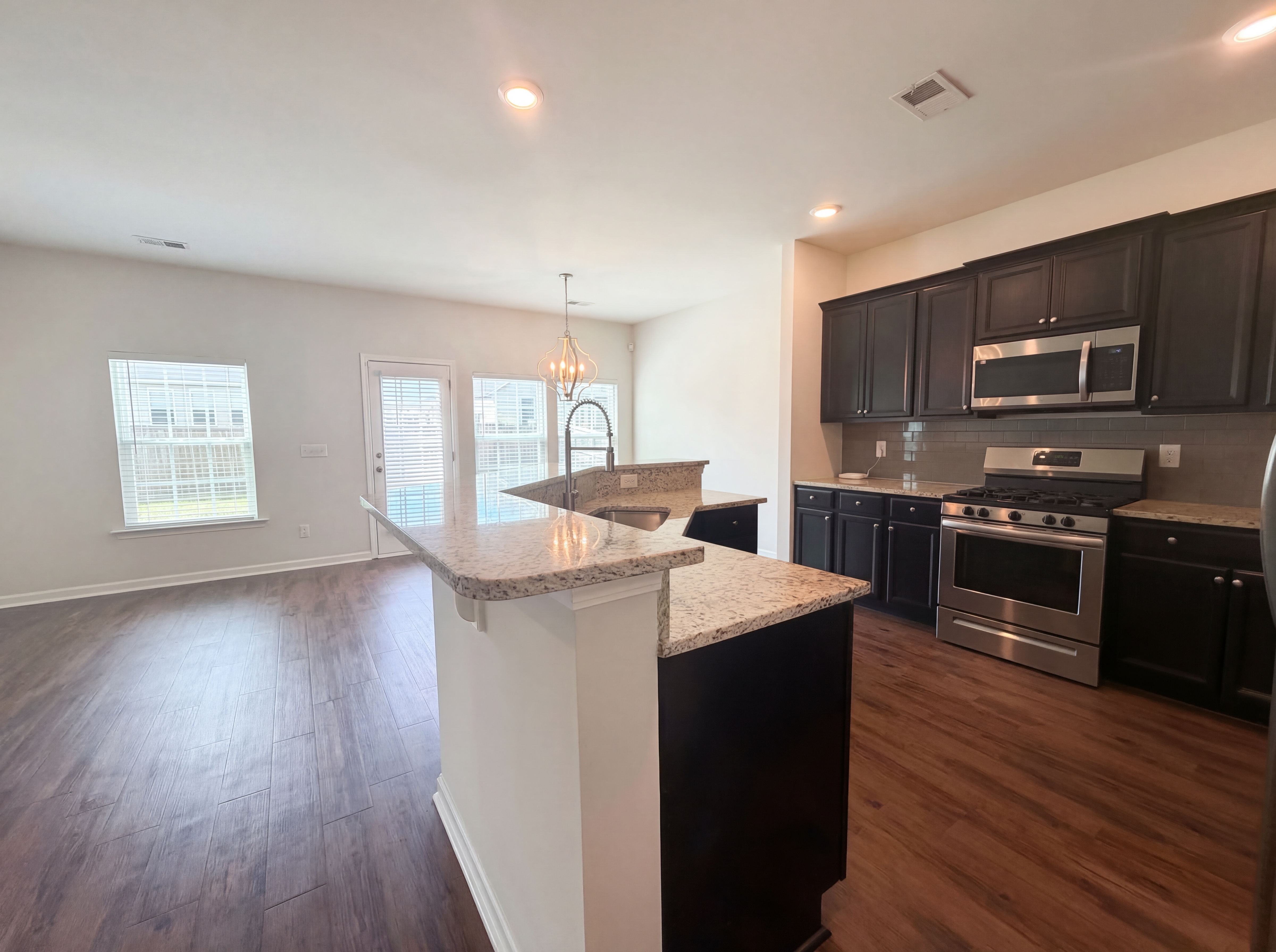 Photo 7 of 22 of 130 Hyrne Dr, Goose Creek, SC