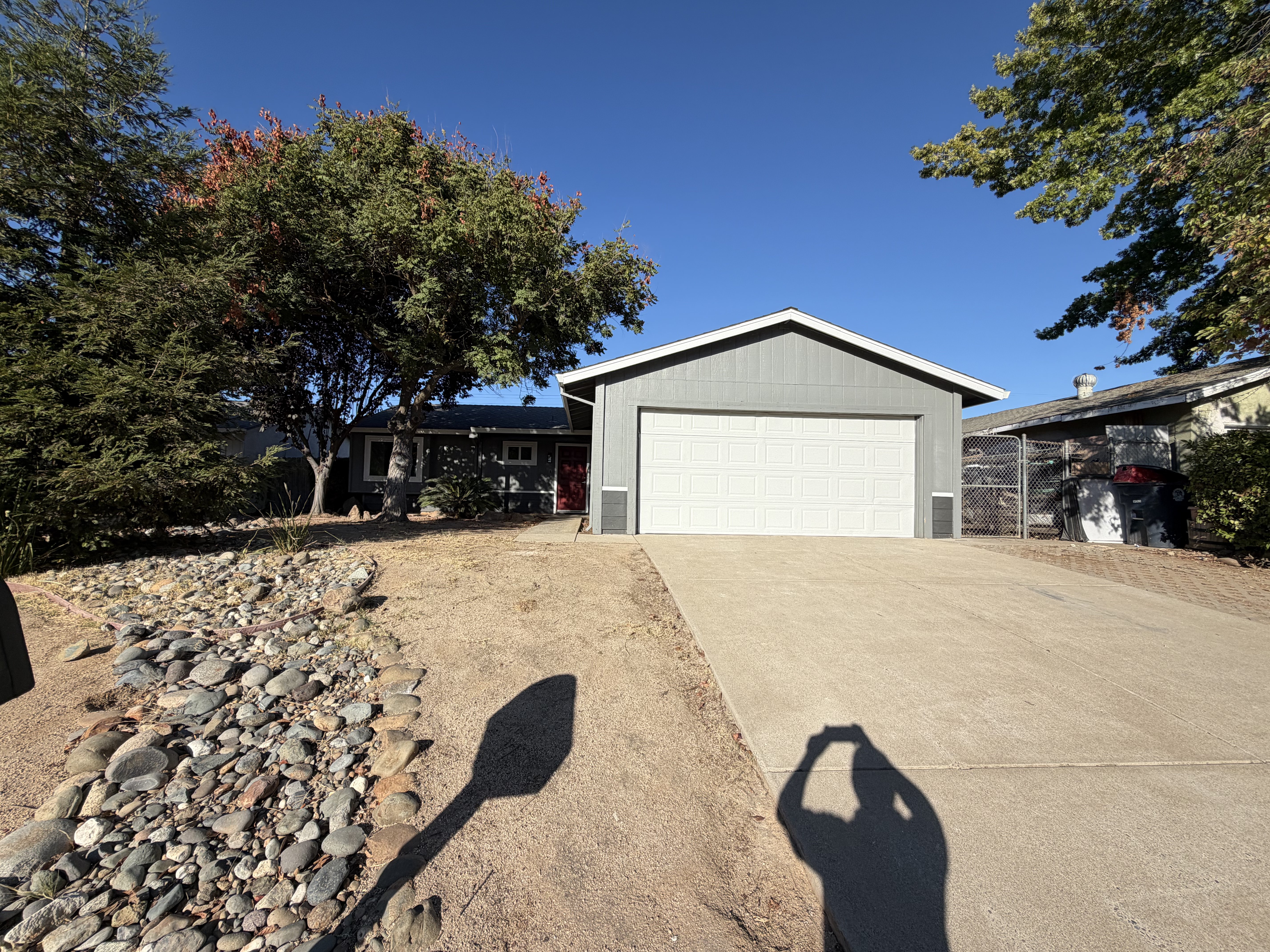 Photo 19 of 25 of 3525 Astral Dr, Sacramento, CA