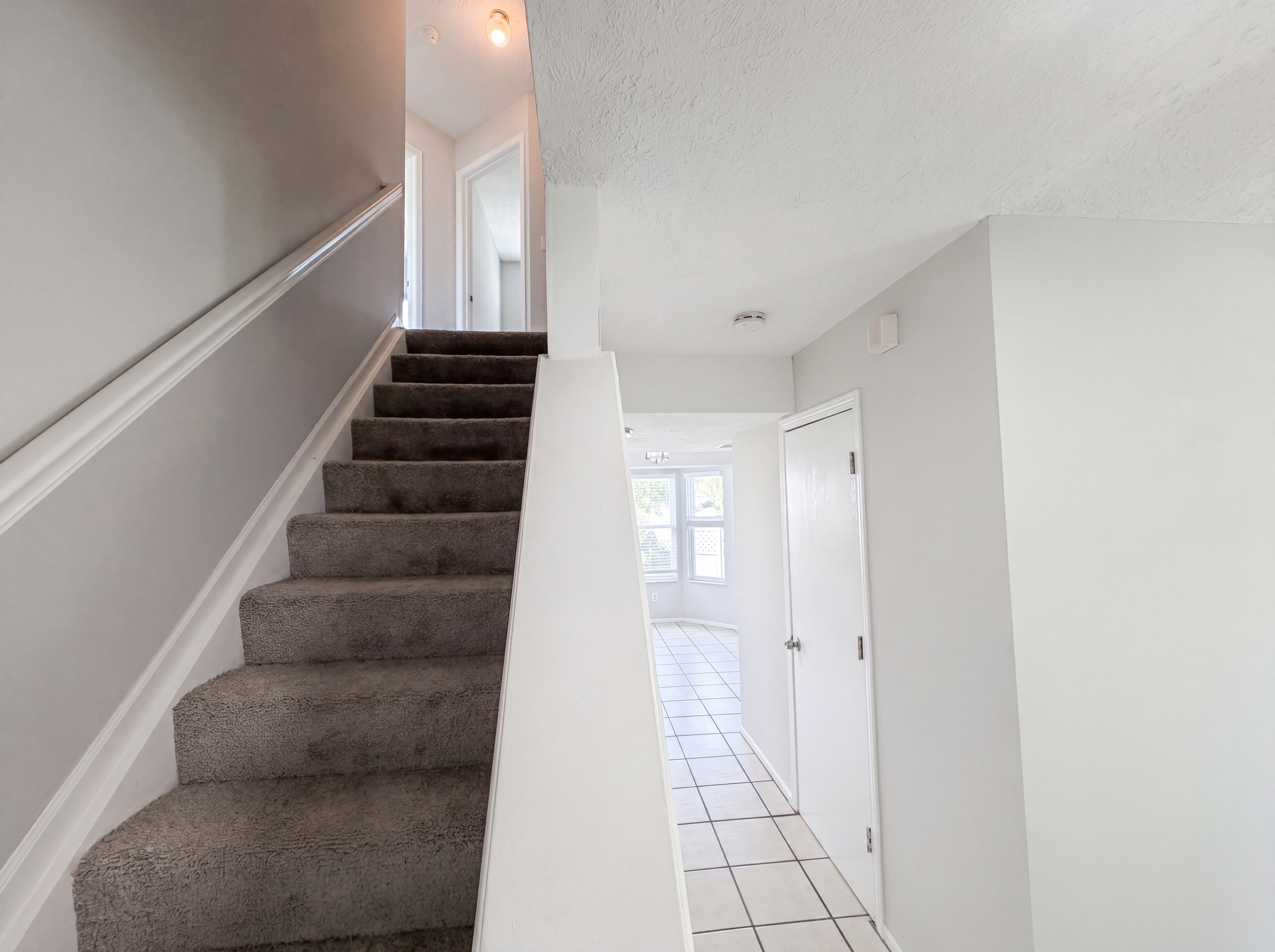 Photo 19 of 25 of 7296 Candlestone Dr, Reynoldsburg, OH