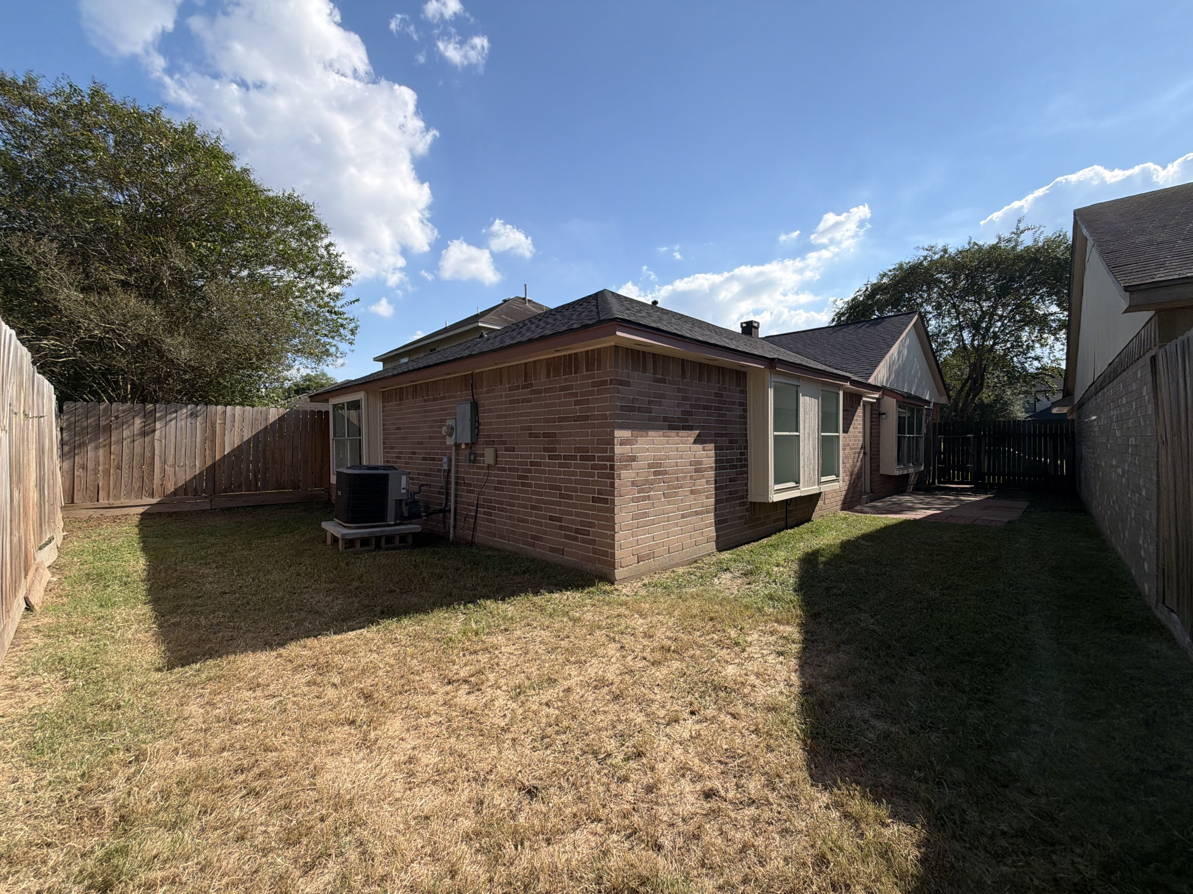 Photo 5 of 17 of 19858 Laurel Trail Dr, Cypress, TX