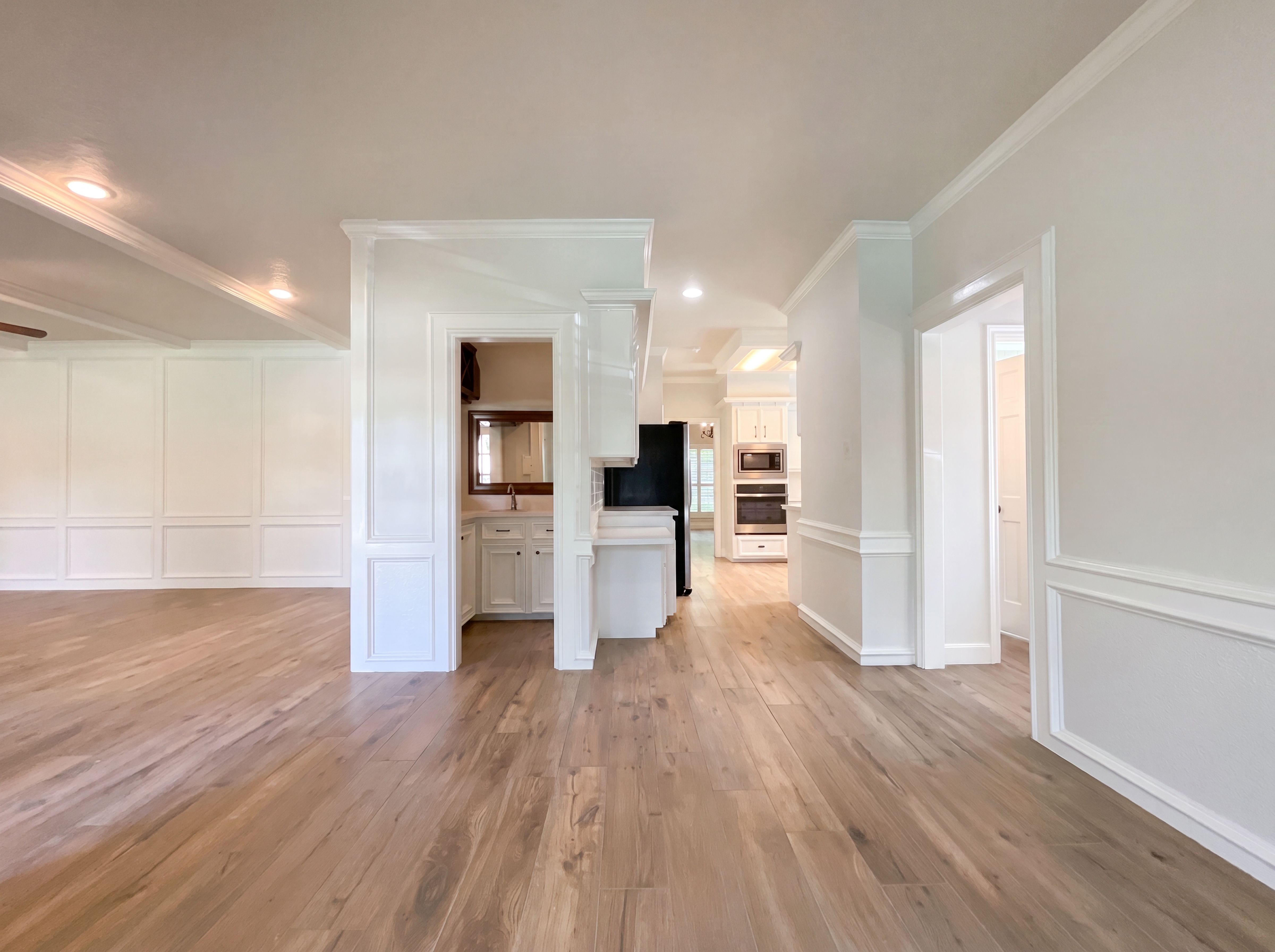 Photo 11 of 26 of 2503 Pleasant Creek Dr, Kingwood, TX