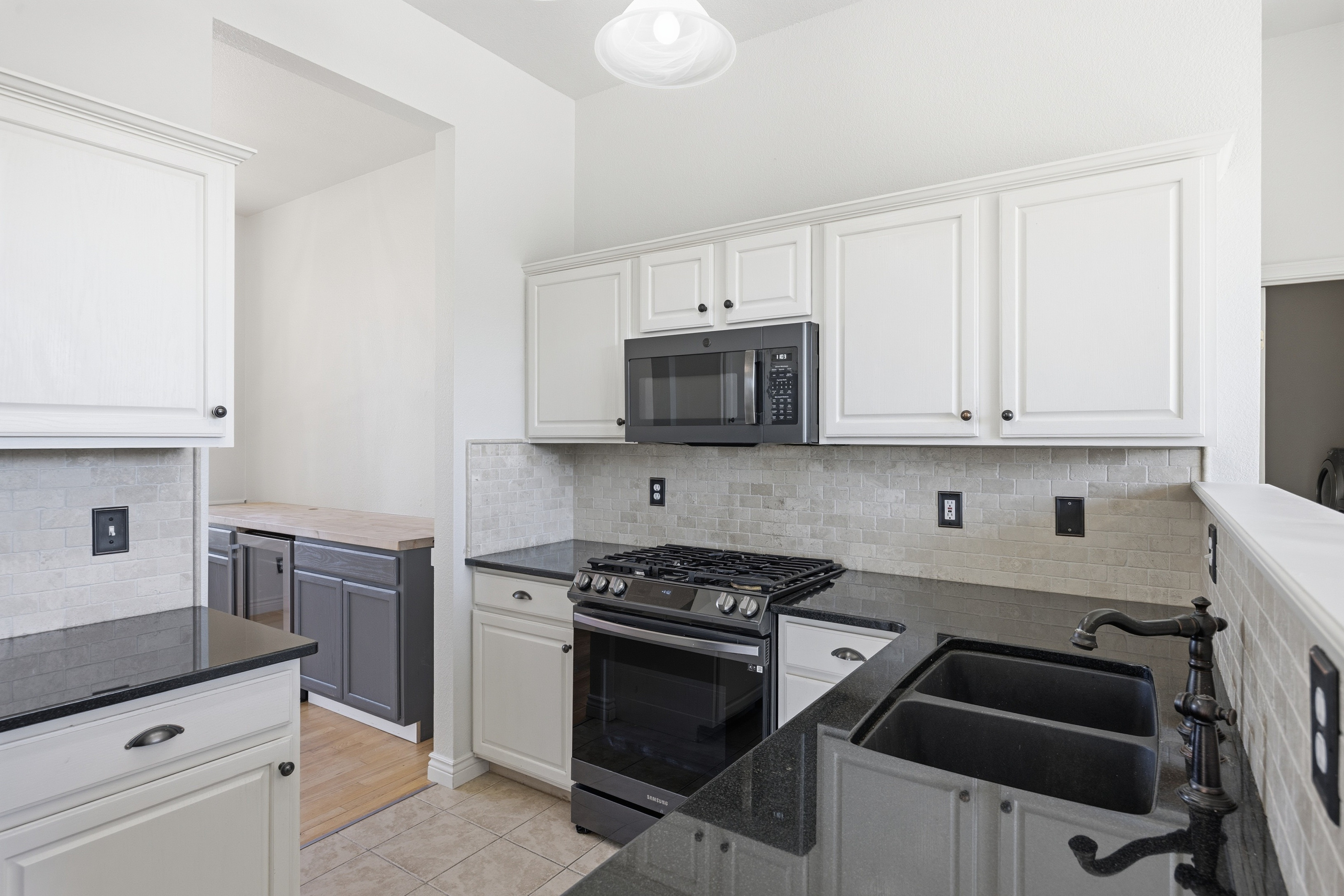 Photo 16 of 55 of 6650 Riata Ct, Colorado Springs, CO