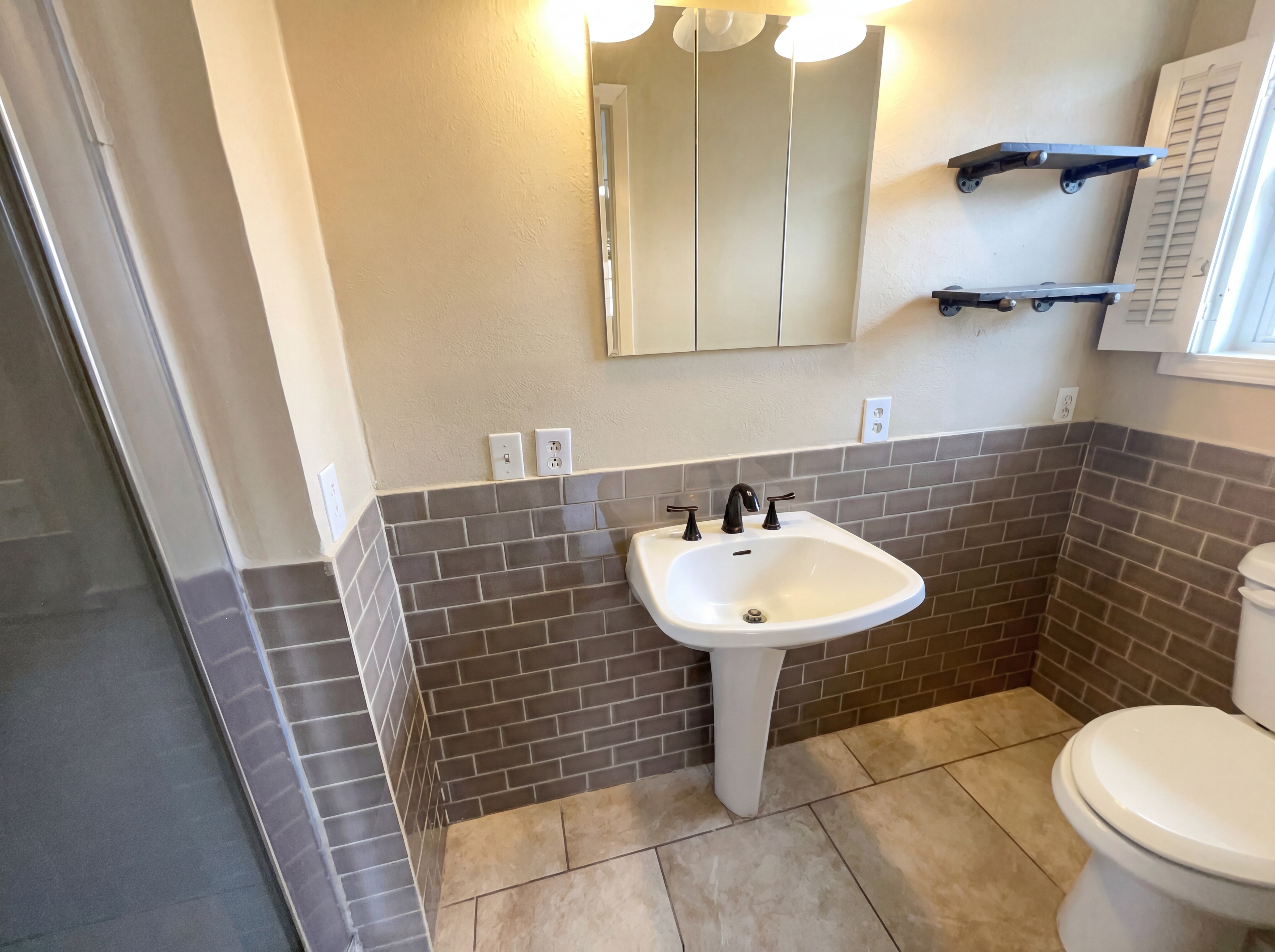 Photo 14 of 16 of 6817 Chickering Rd, Fort Worth, TX