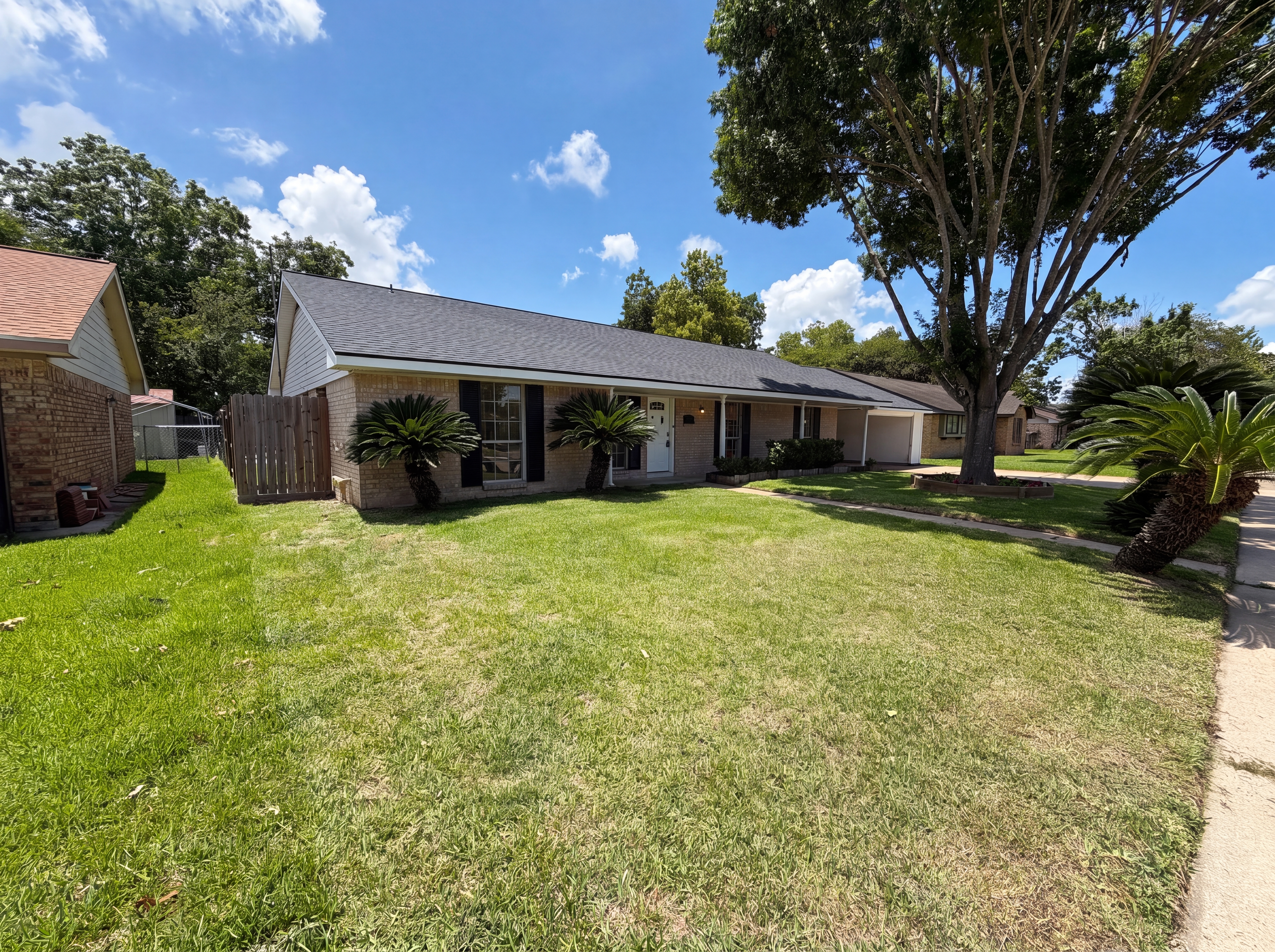 Photo 23 of 26 of 910 Luella Ave, Deer Park, TX