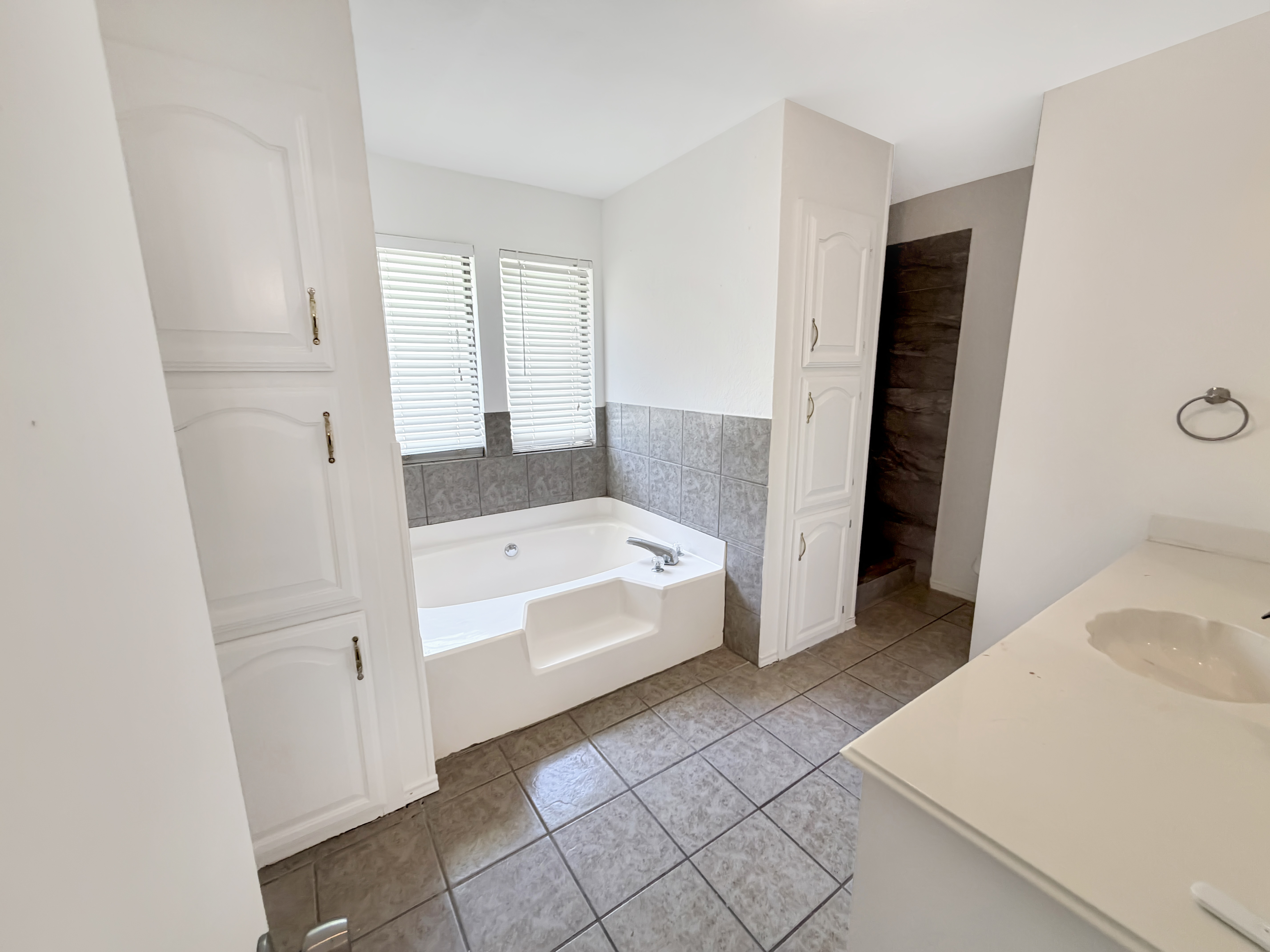 Photo 12 of 24 of 1106 N Atkins Dr, Celeste, TX