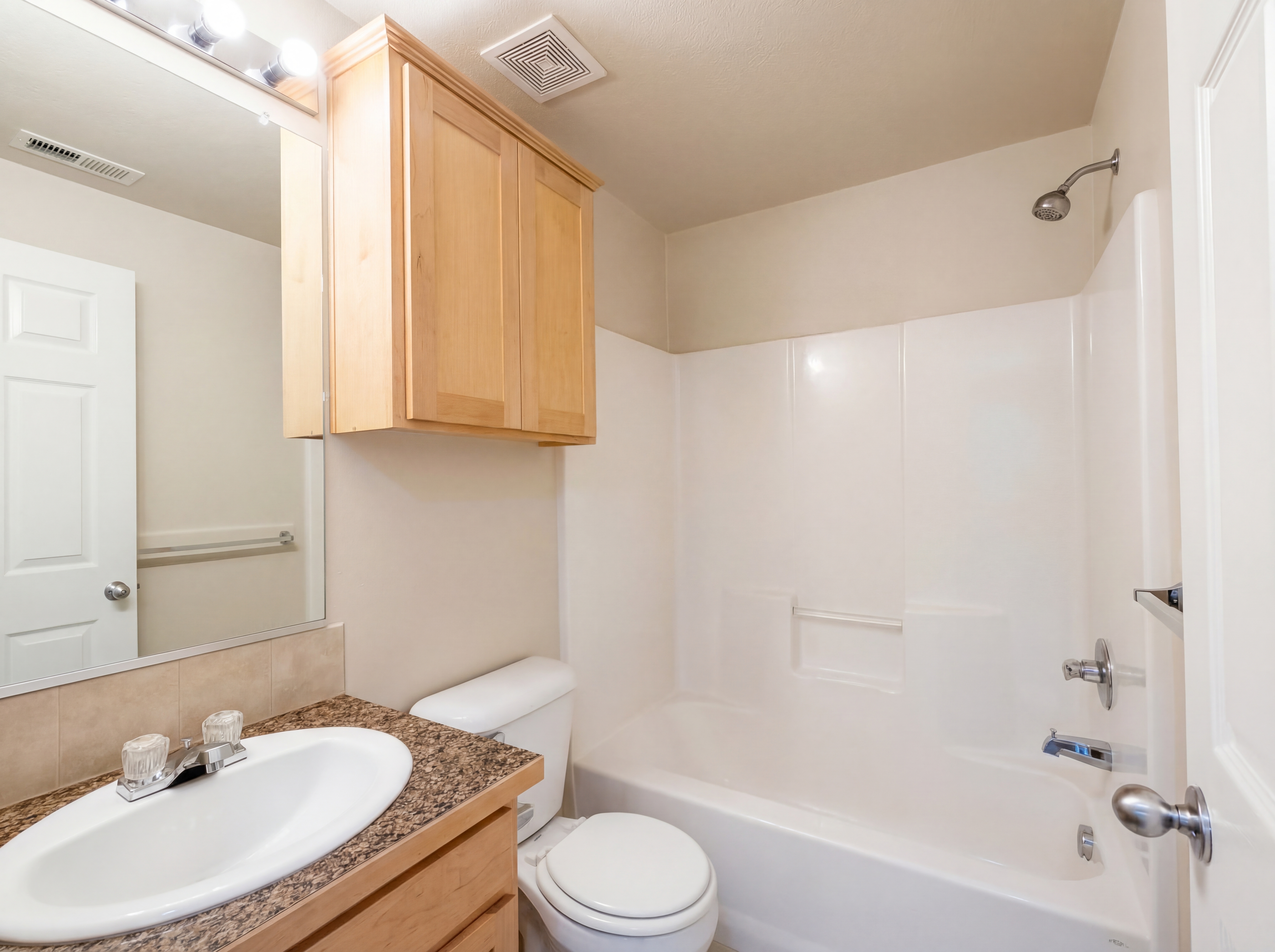 Photo 6 of 27 of 35056 Whitetail Ave, Saint Helens, OR