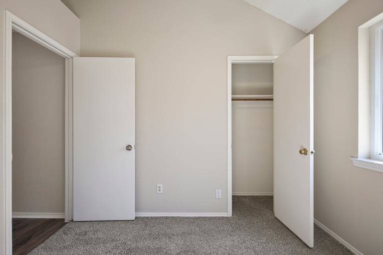 Photo 18 of 29 - 6800 Running Creek Dr, Arlington, TX 76001