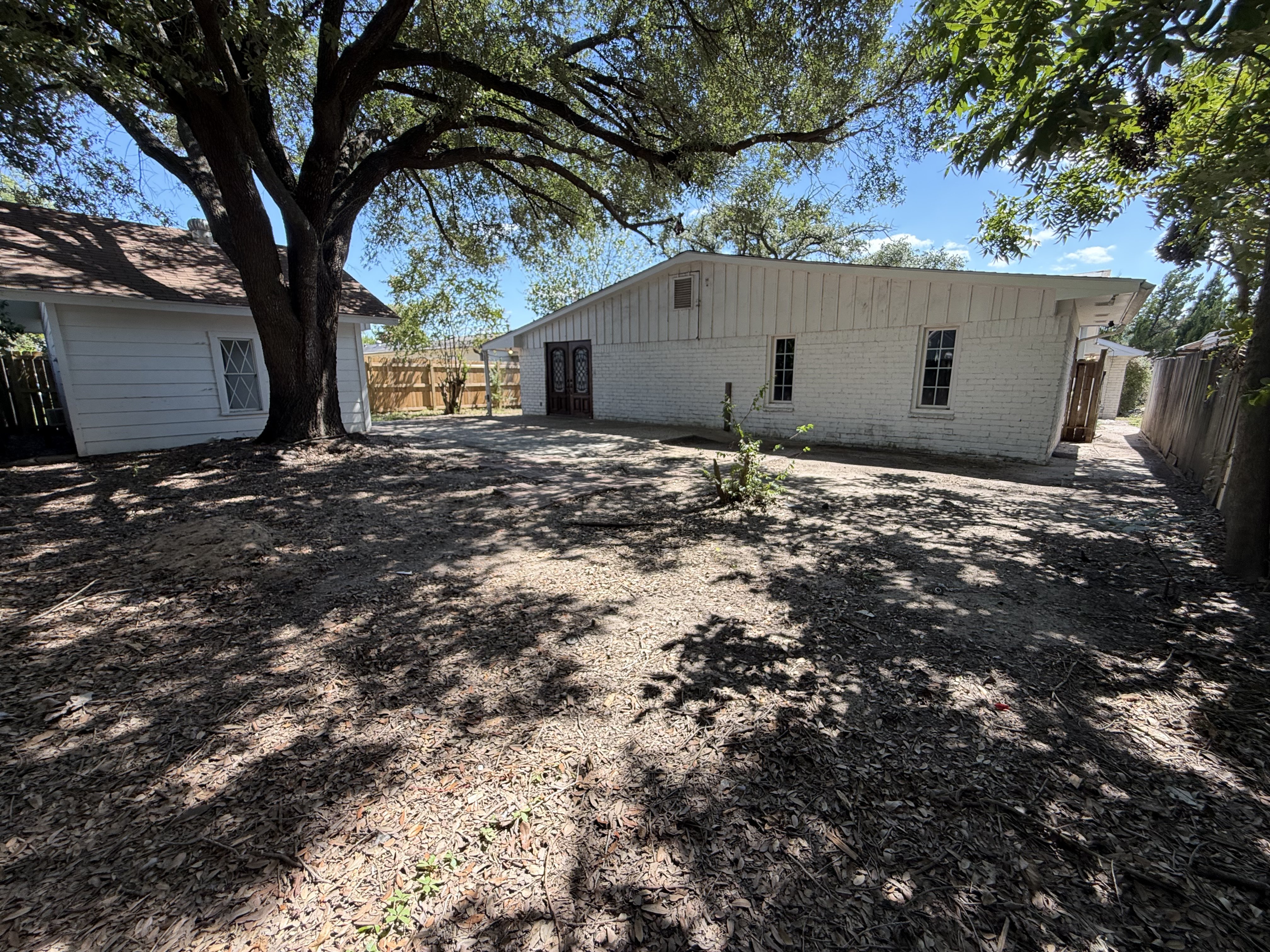 Photo 8 of 35 of 1114 Forestburg Dr, Houston, TX