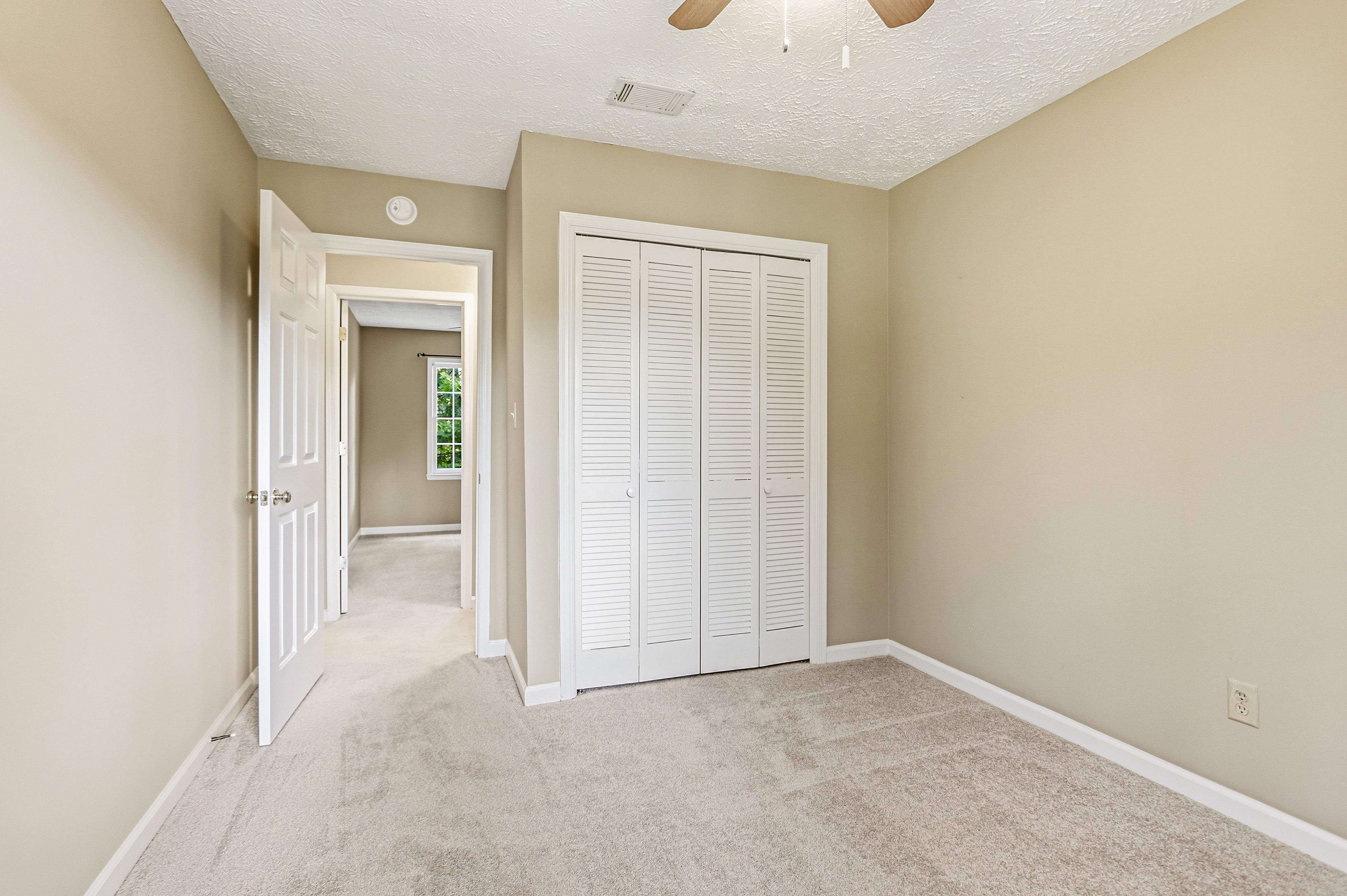 Photo 23 of 56 of 2696 S Arbor Dr, Marietta, GA