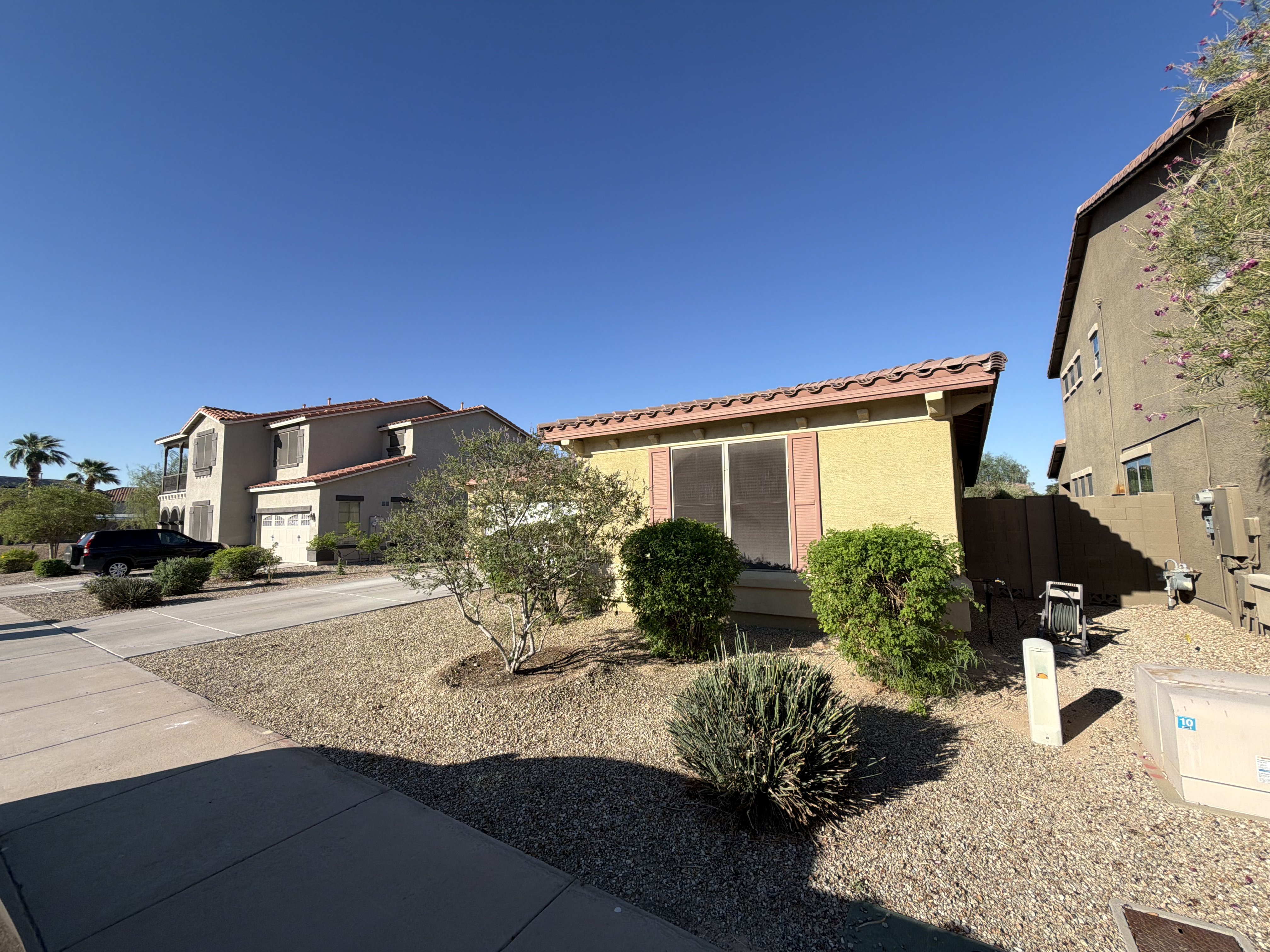 Photo 7 of 40 of 1898 S 160th Ln, Goodyear, AZ