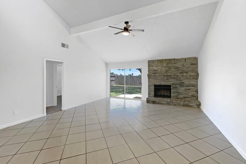 Property photo 3 of 6214 Clayridge Dr