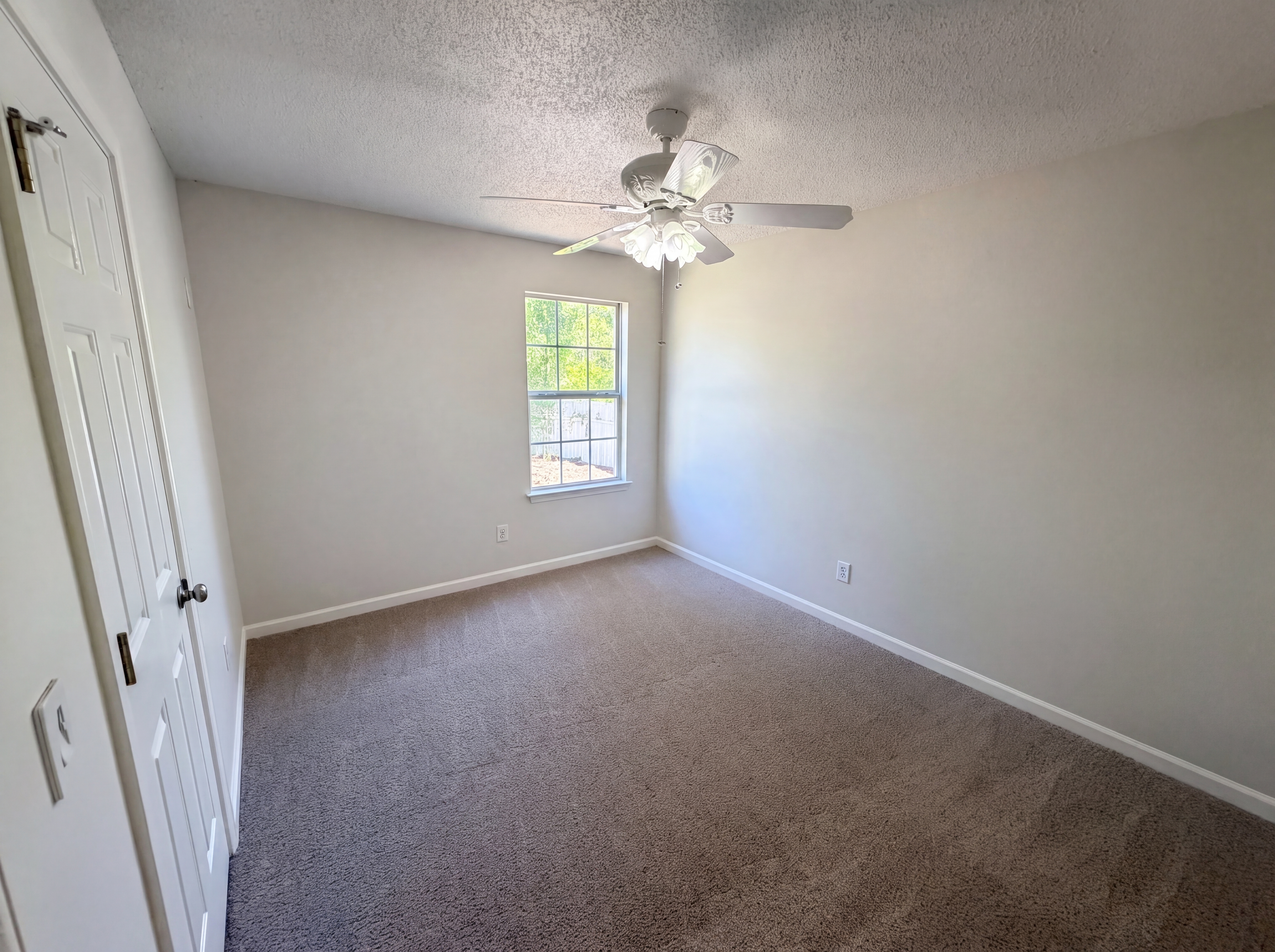 Photo 11 of 18 of 109 Crown Colony Ct, Lexington, SC