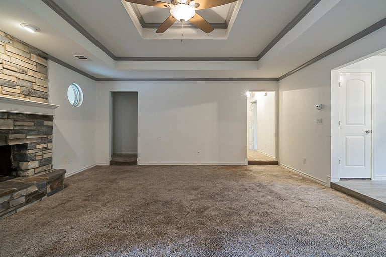 Photo 17 of 36 - 7924 Londonderry Dr, North Richland Hills, TX 76182