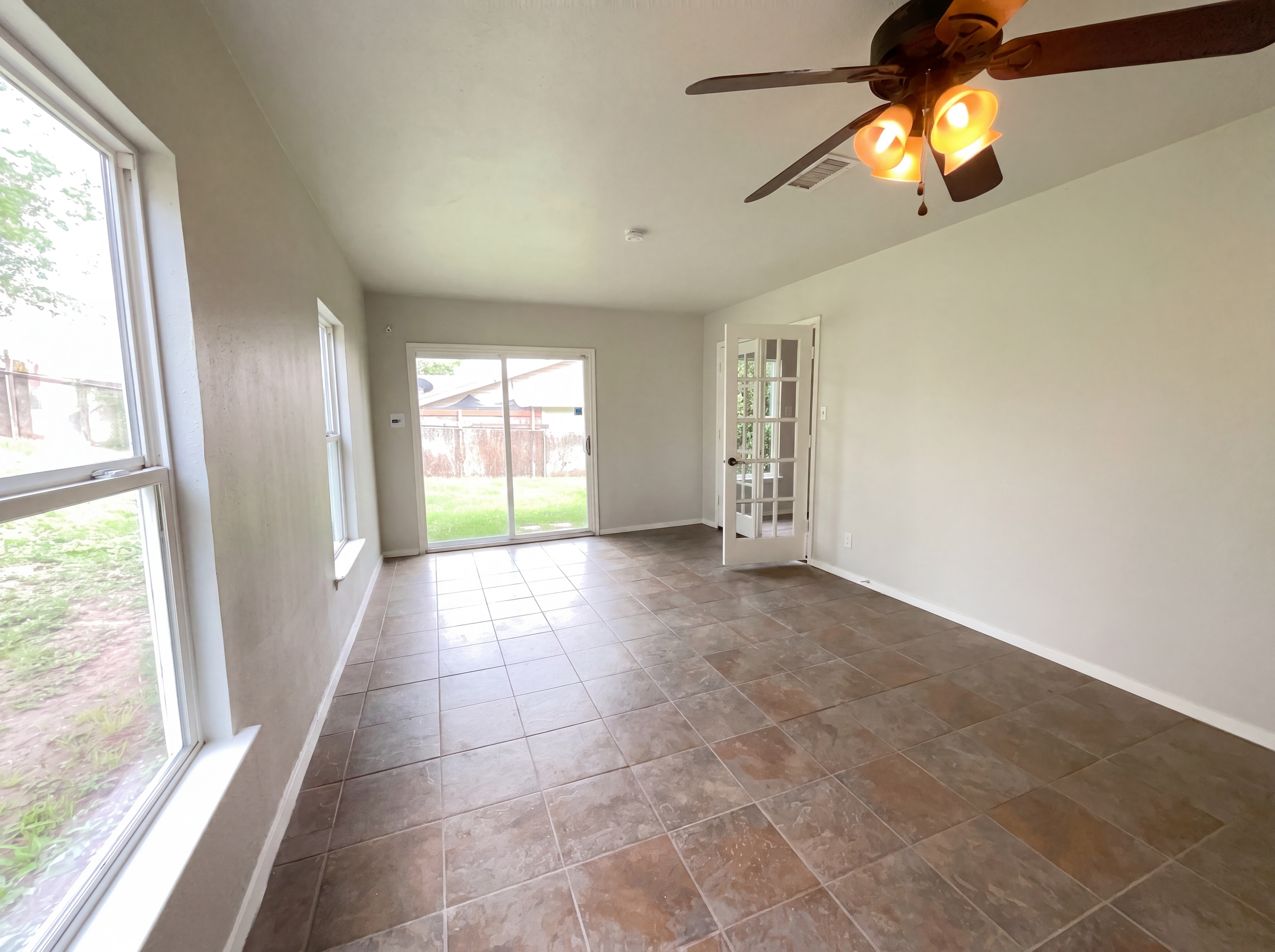 Photo 9 of 17 of 1210 Fillmore Dr, San Antonio, TX