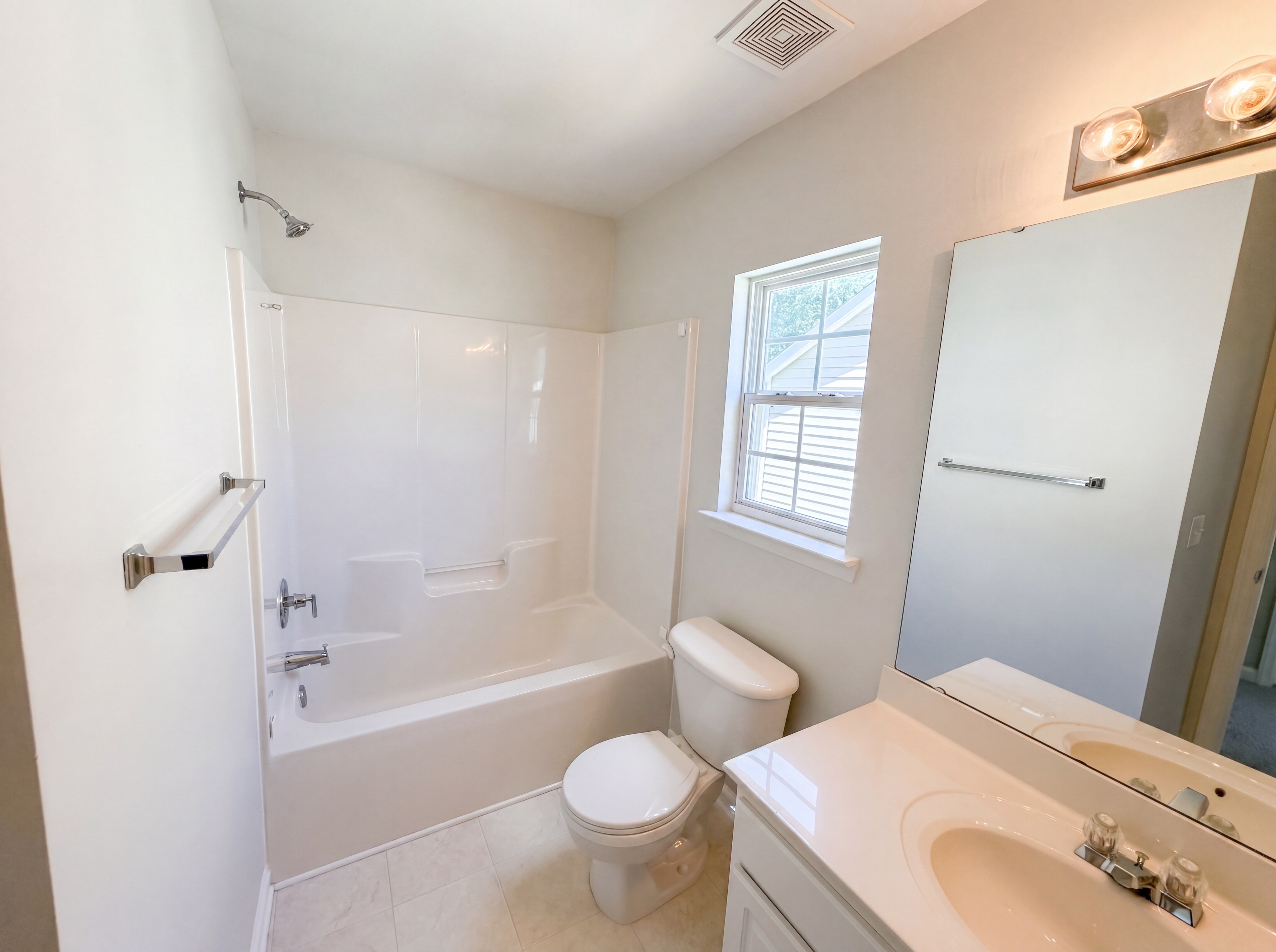 Photo 7 of 17 of 8409 Aztec Dawn Ct, Raleigh, NC