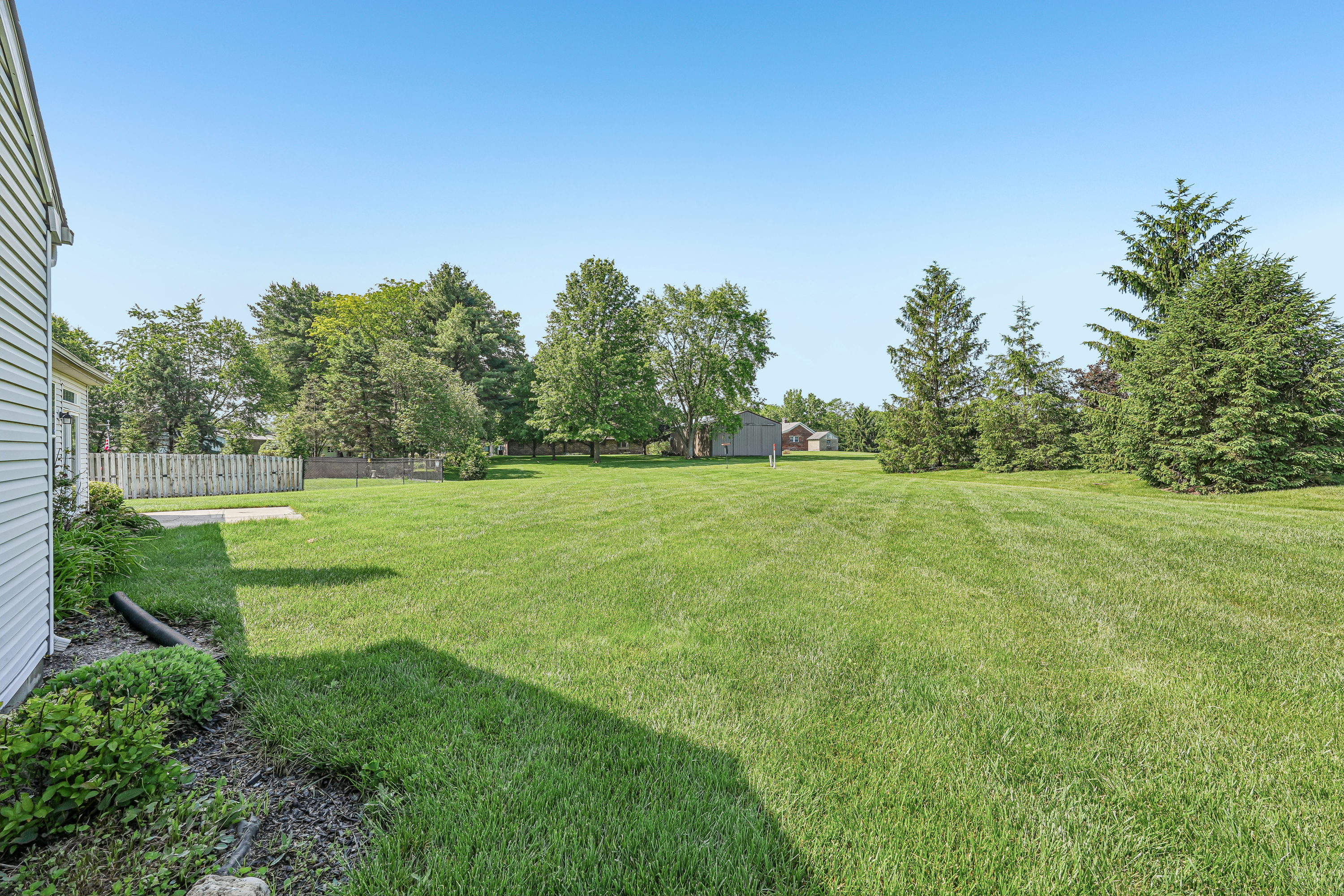 Photo 44 of 48 of 2082 Lawrin Ct, Indianapolis, IN