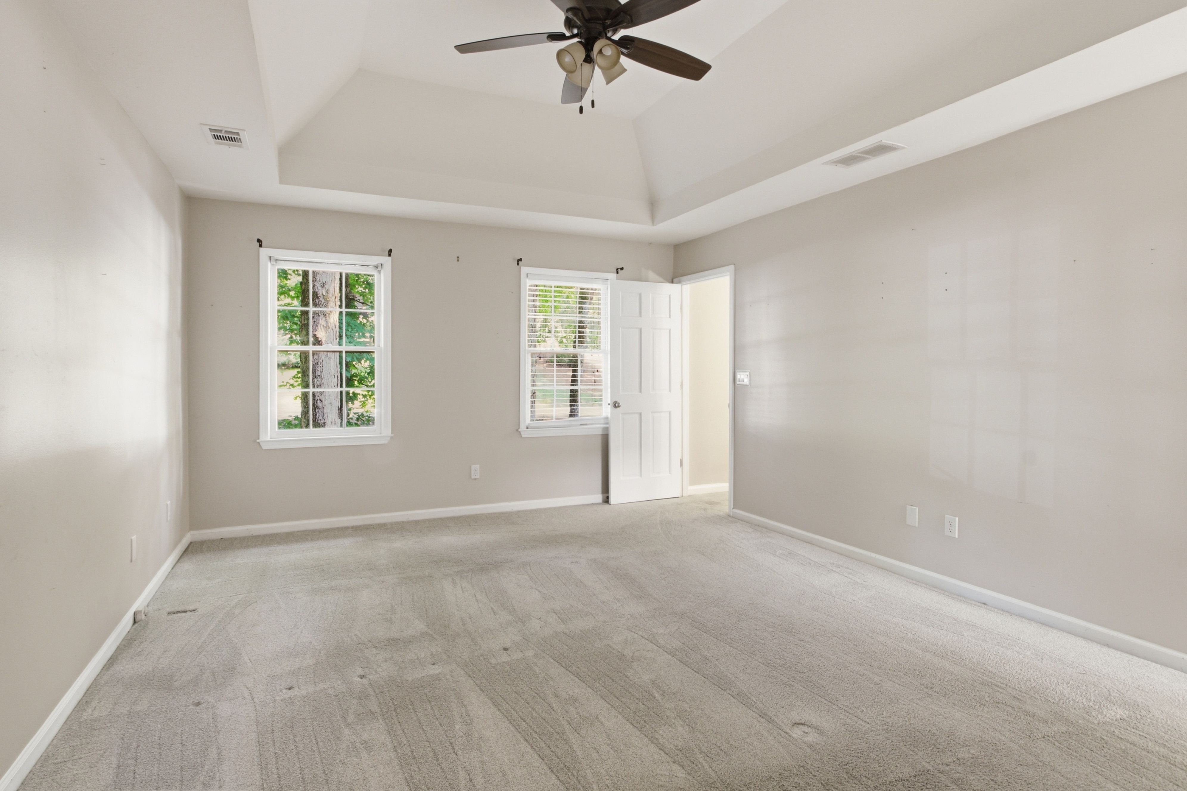 Photo 23 of 46 of 4003 Oakview Ct, Alpharetta, GA