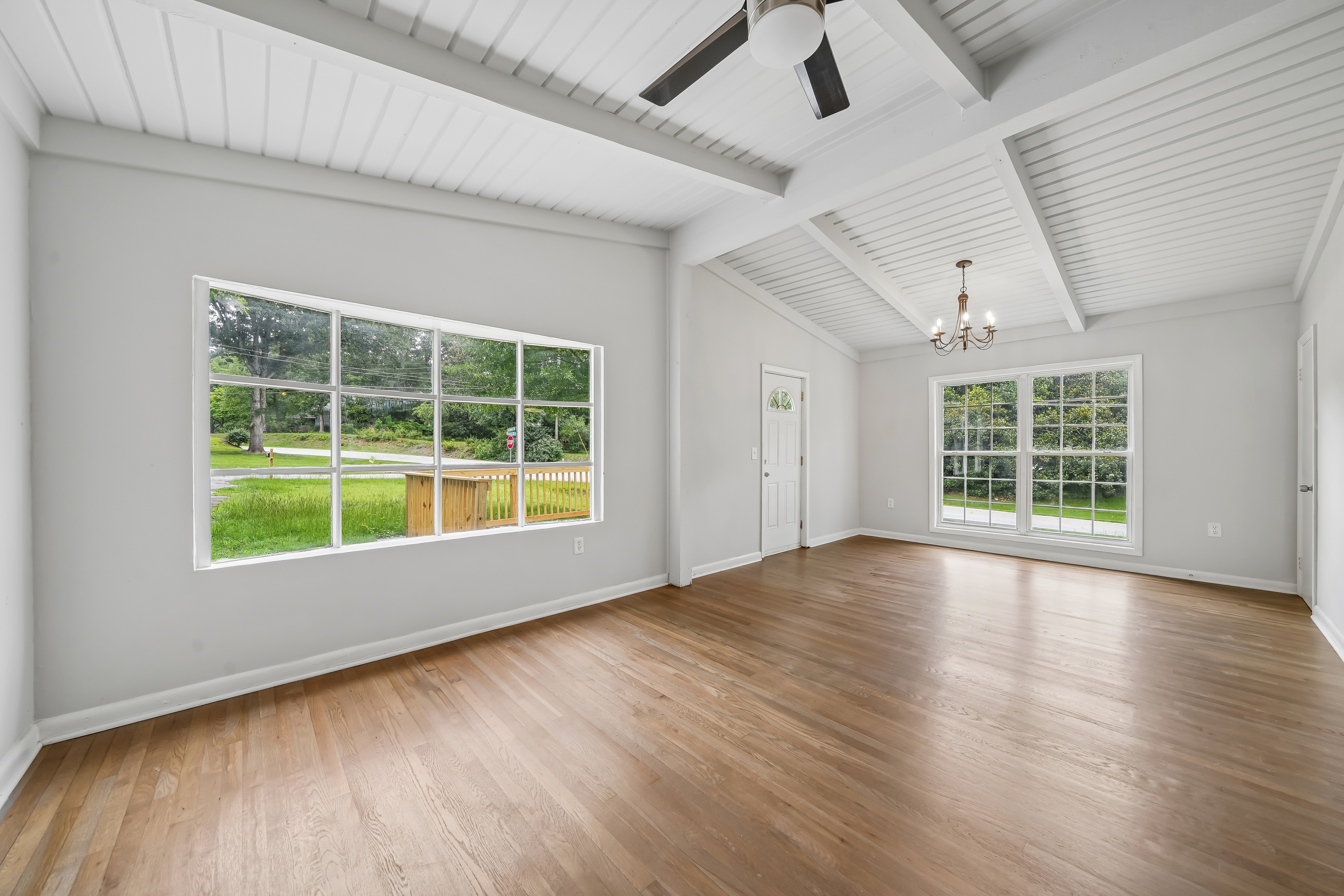 Photo 10 of 38 of 6771 Kull Dr, Lithia Springs, GA