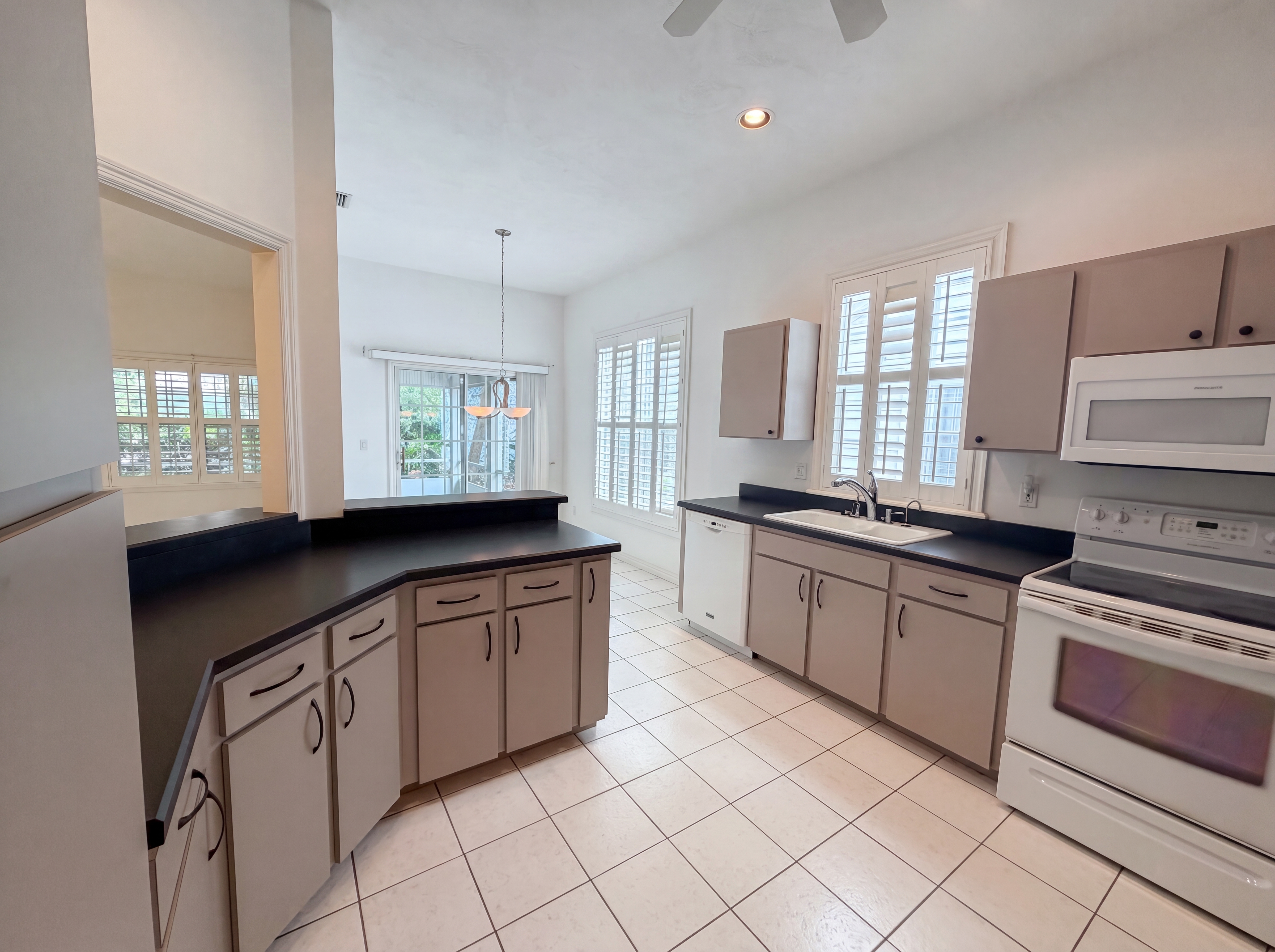 Photo 9 of 19 of 3319 Newbliss Cir, Ormond Beach, FL