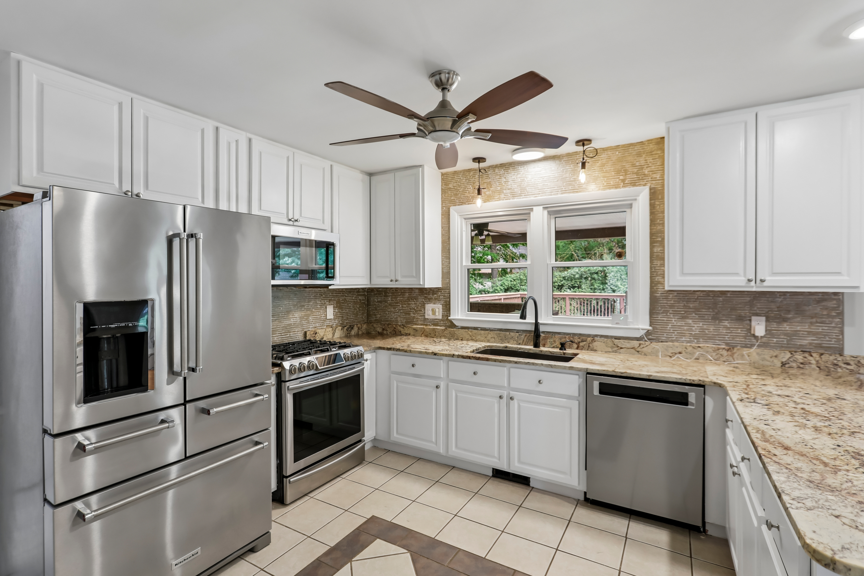 Photo 11 of 29 of 916 Quail Ave, Wake Forest, NC