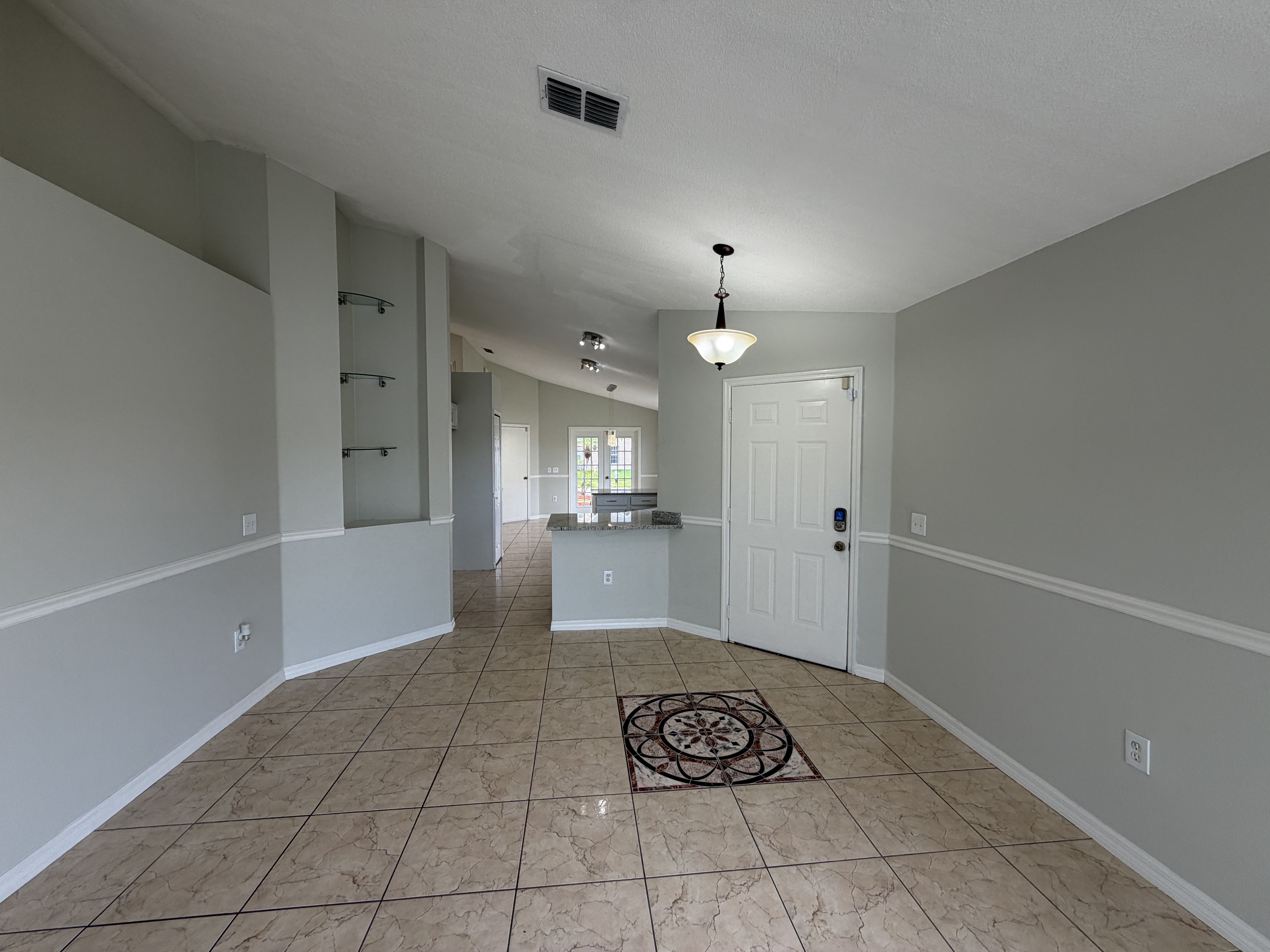 Photo 4 of 38 of 225 Southbridge Cir, Kissimmee, FL