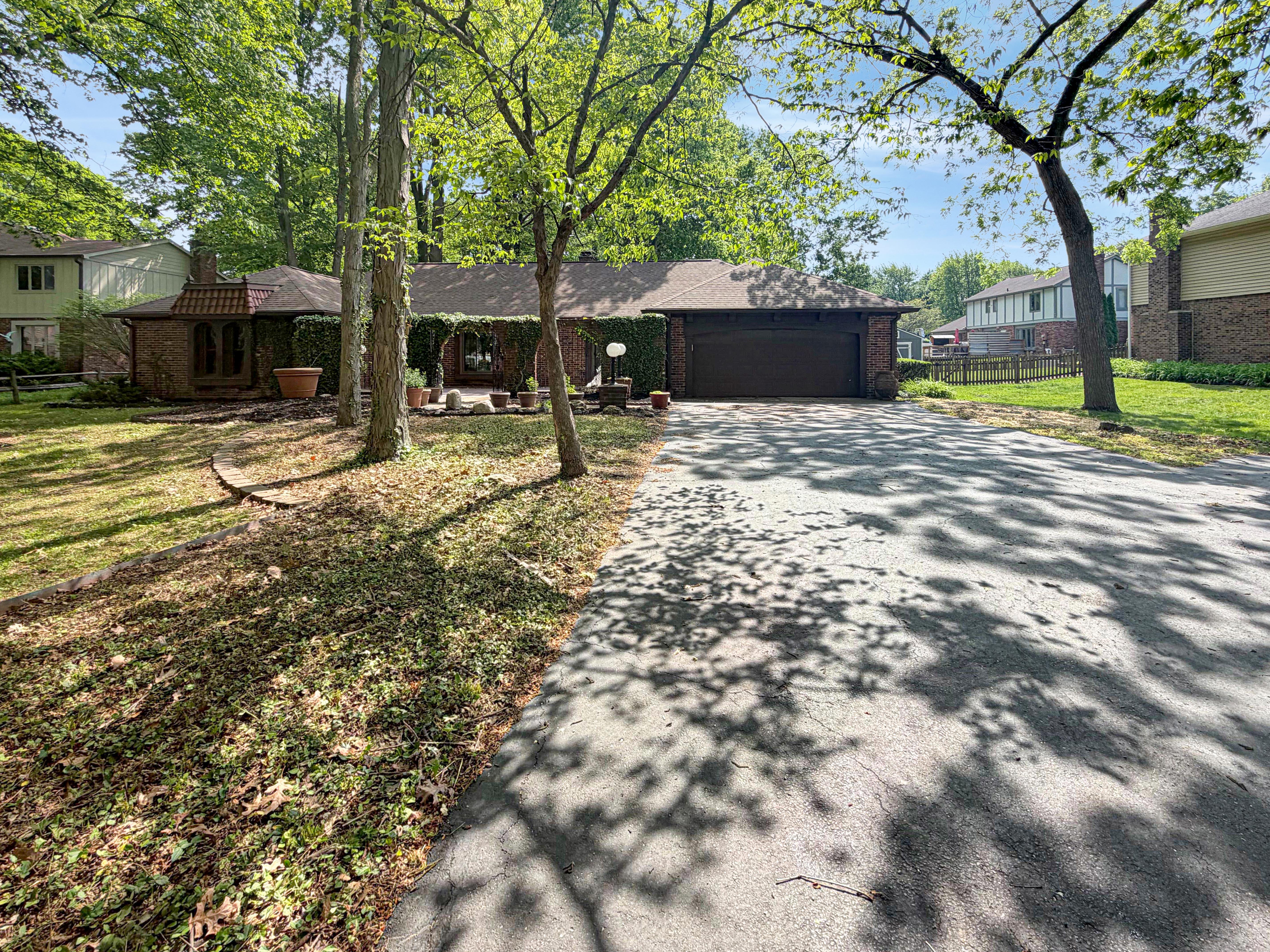 Photo 25 of 26 of 6811 Kingman Dr, Indianapolis, IN