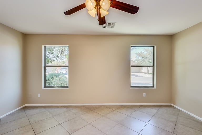 Photo 13 of 28 - 534 E Jeanne Ln, San Tan Valley, AZ 85140