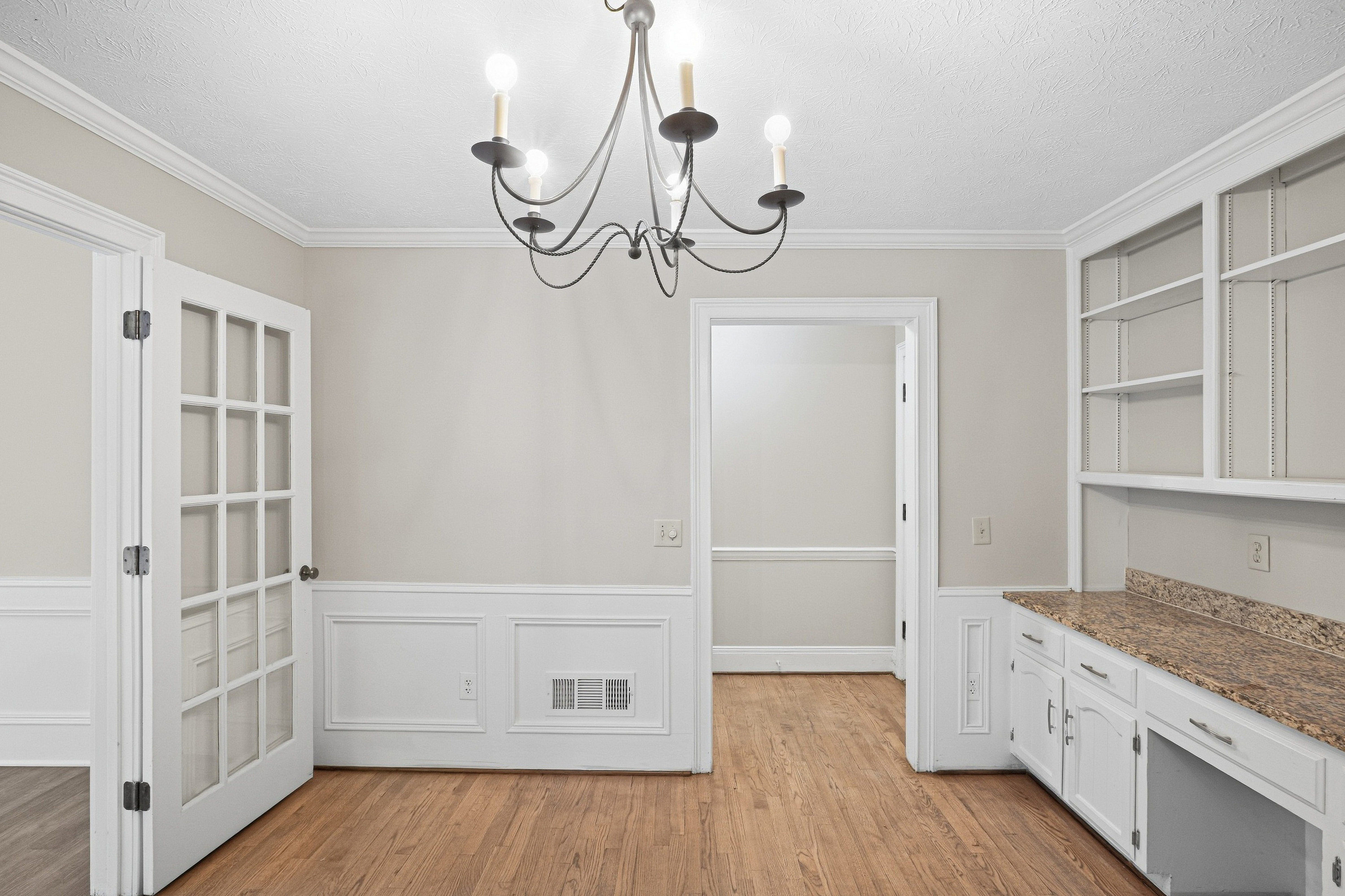 Photo 25 of 54 of 2360 Kimbrough Ct, Sandy Springs, GA