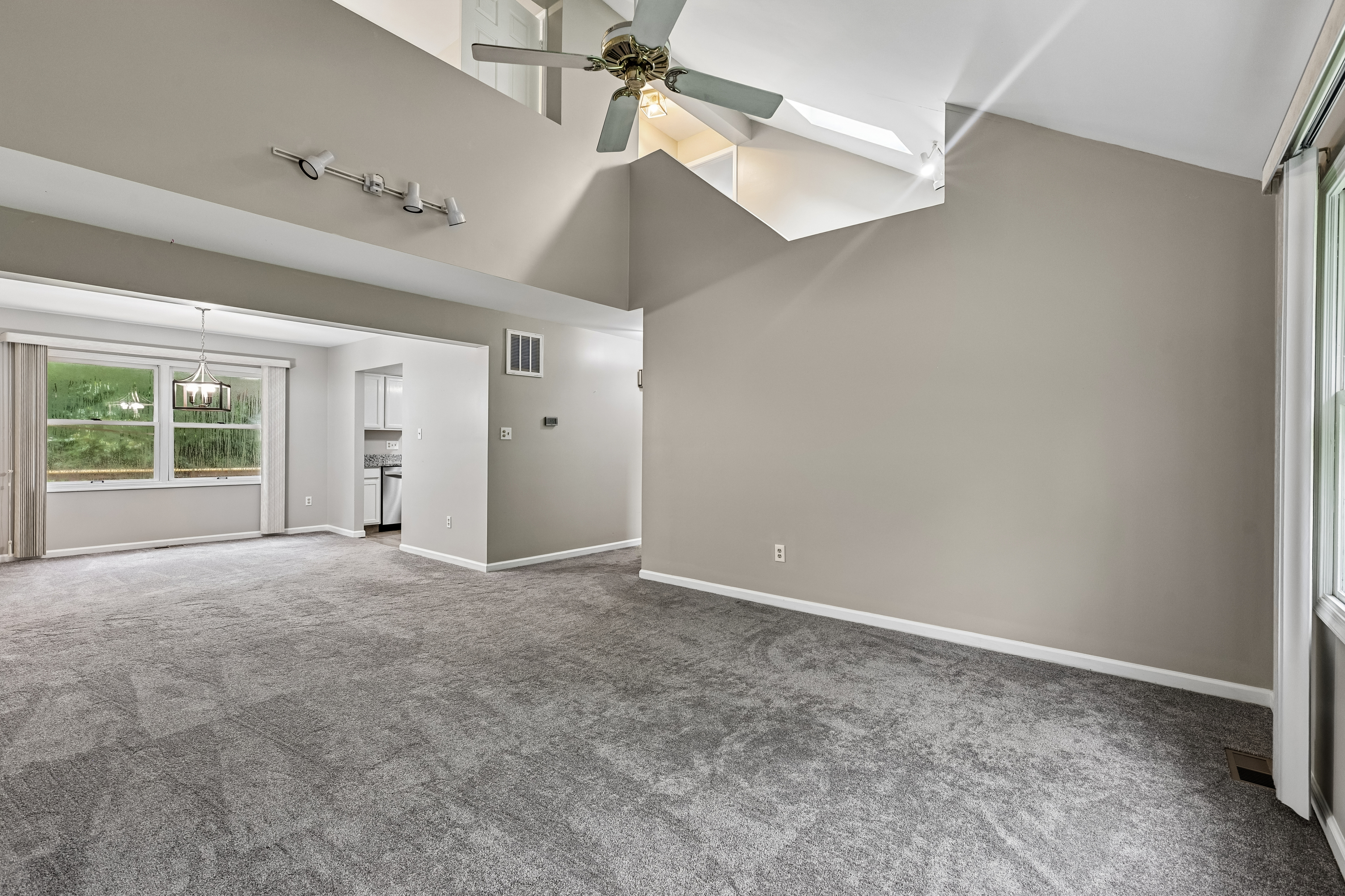 Photo 18 of 46 of 11811 Gordon Rd, Fredericksburg, VA