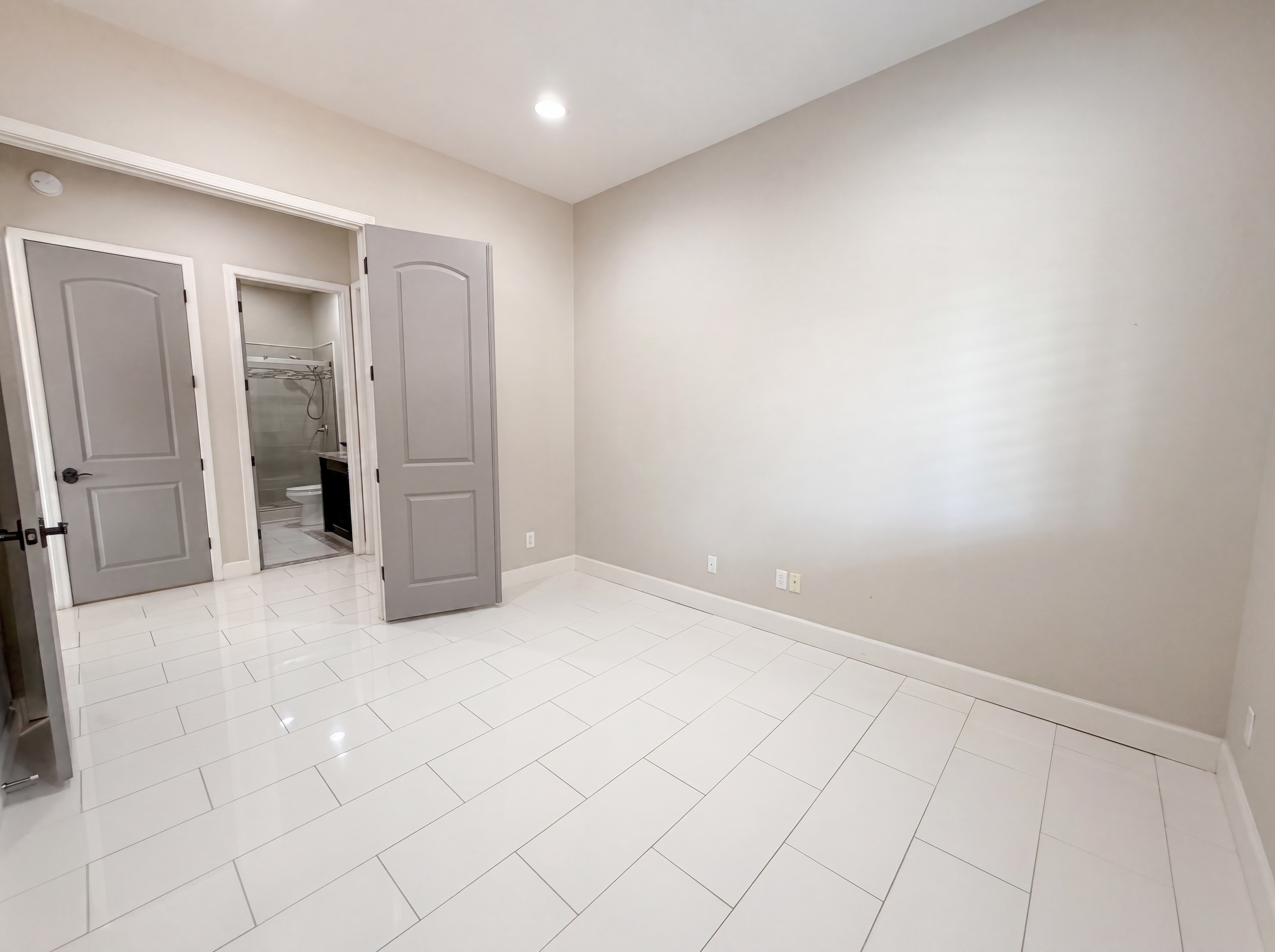 Photo 16 of 37 of 1738 E Beretta Pl, Chandler, AZ