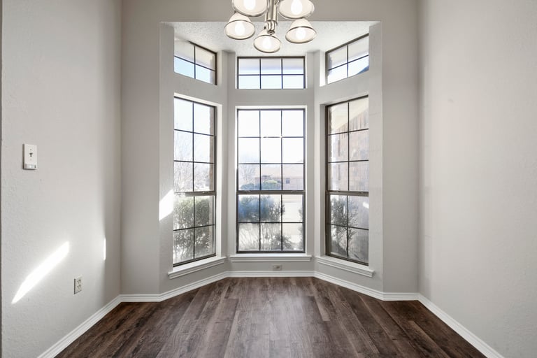 Photo 5 of 29 - 6800 Running Creek Dr, Arlington, TX 76001