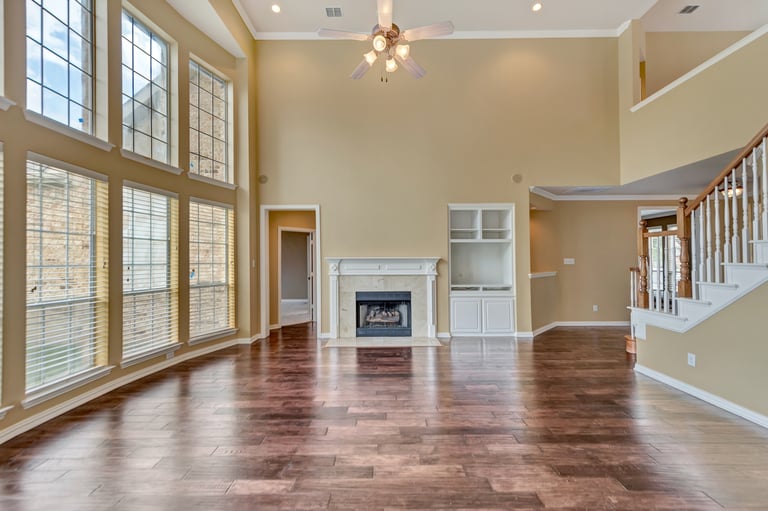 Photo 11 of 39 - 4213 Calloway Dr, Mansfield, TX 76063